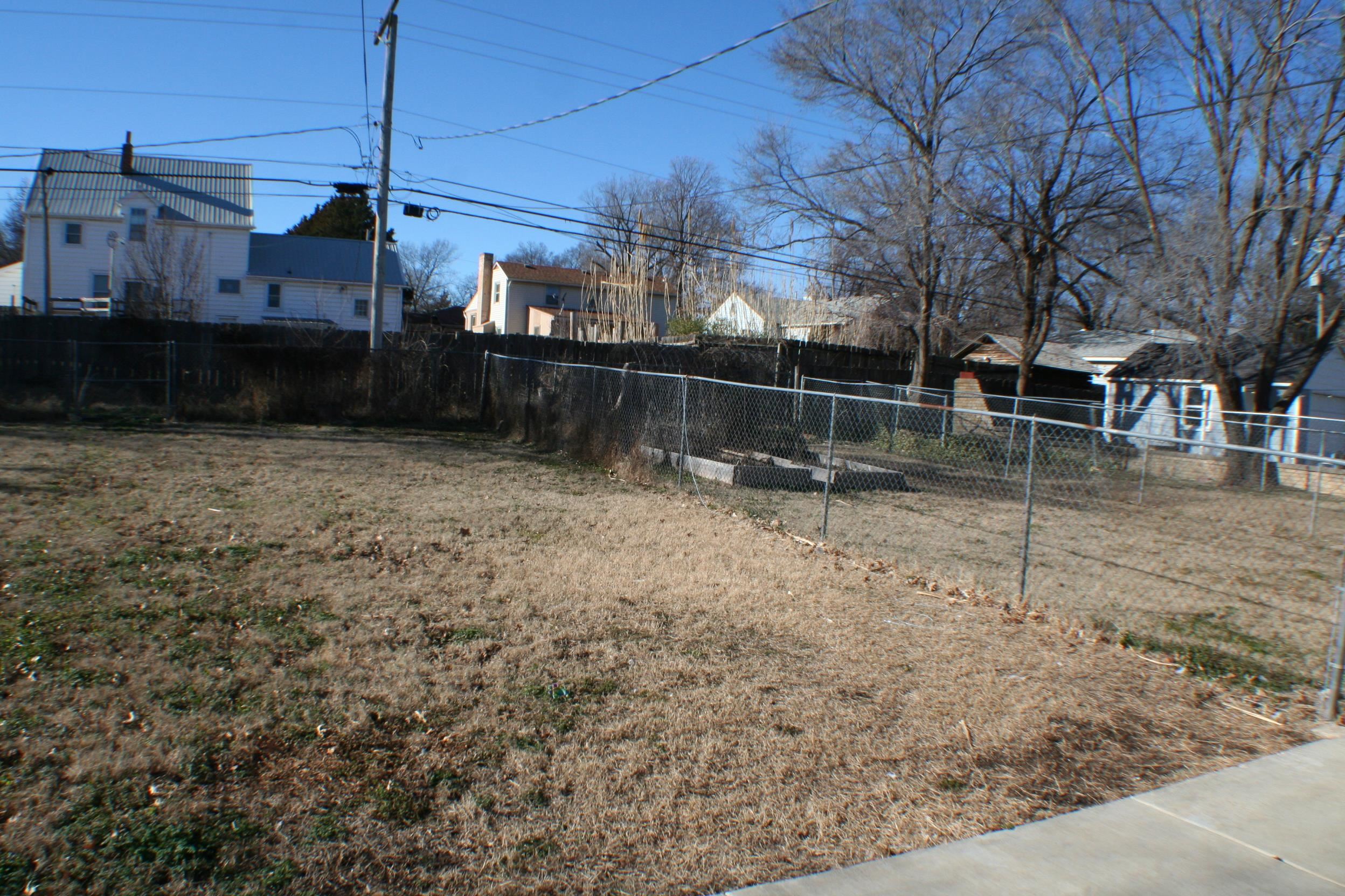 1207 N Ohio Augusta KS 67010