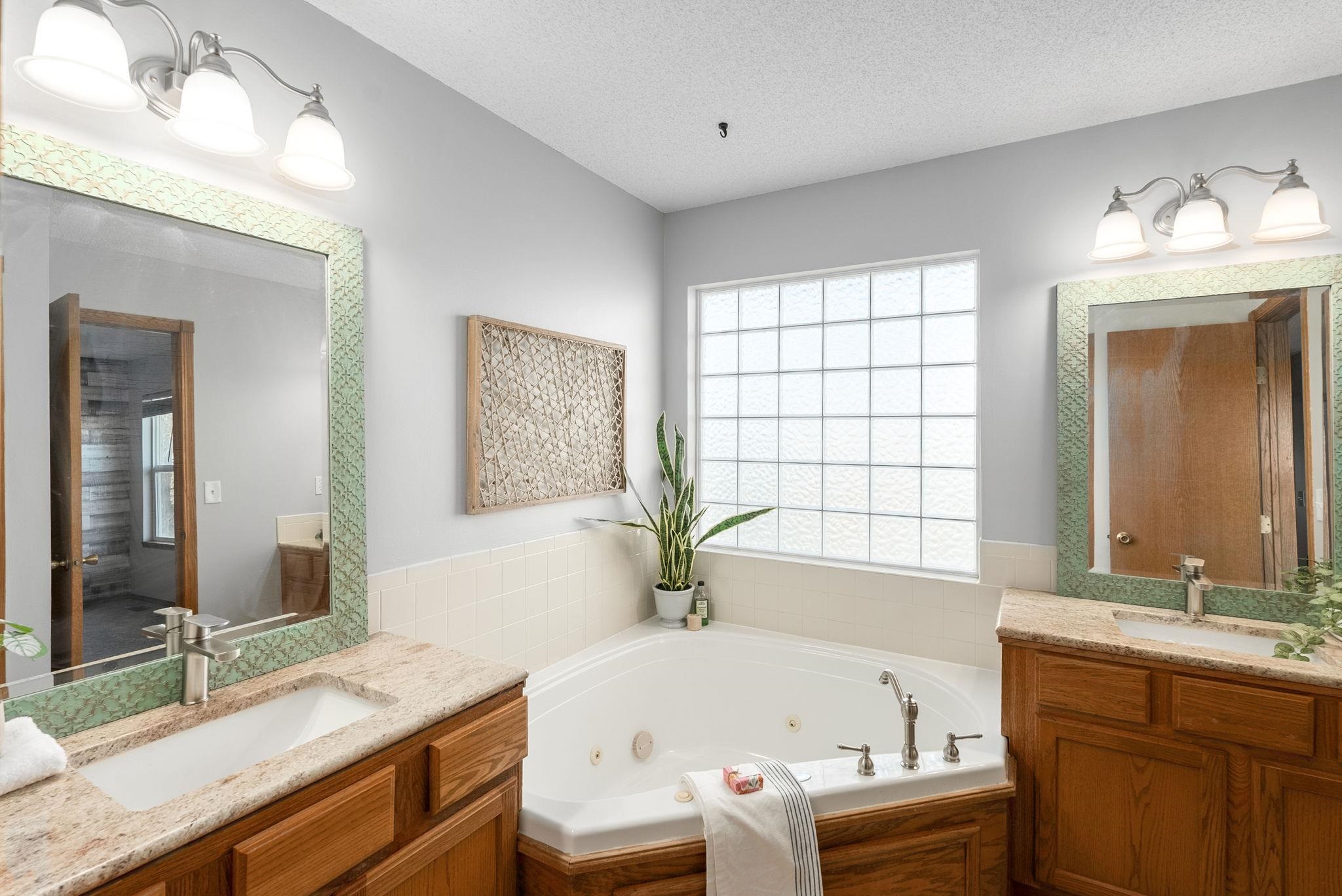 1361 N Lake Edge Circle Goddard KS 67052