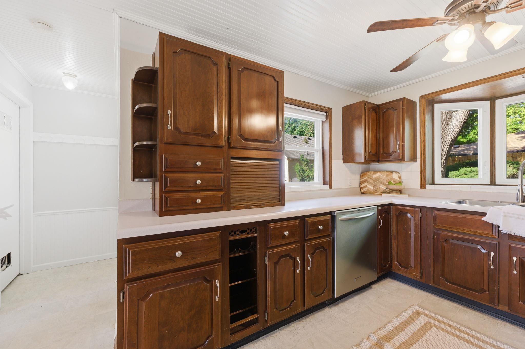 2098 N Westridge Court Wichita KS 67203