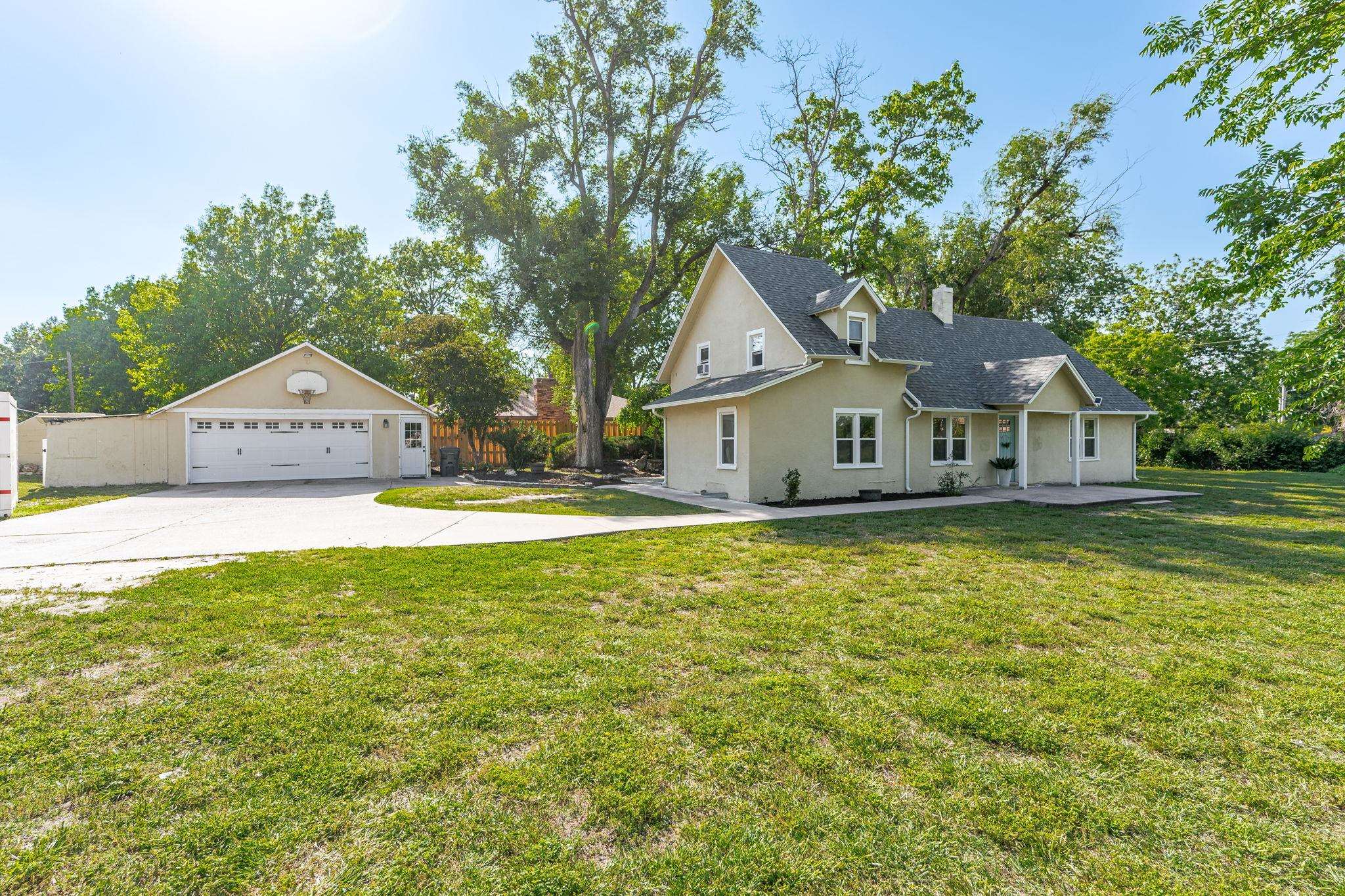 2098 N Westridge Court Wichita KS 67203