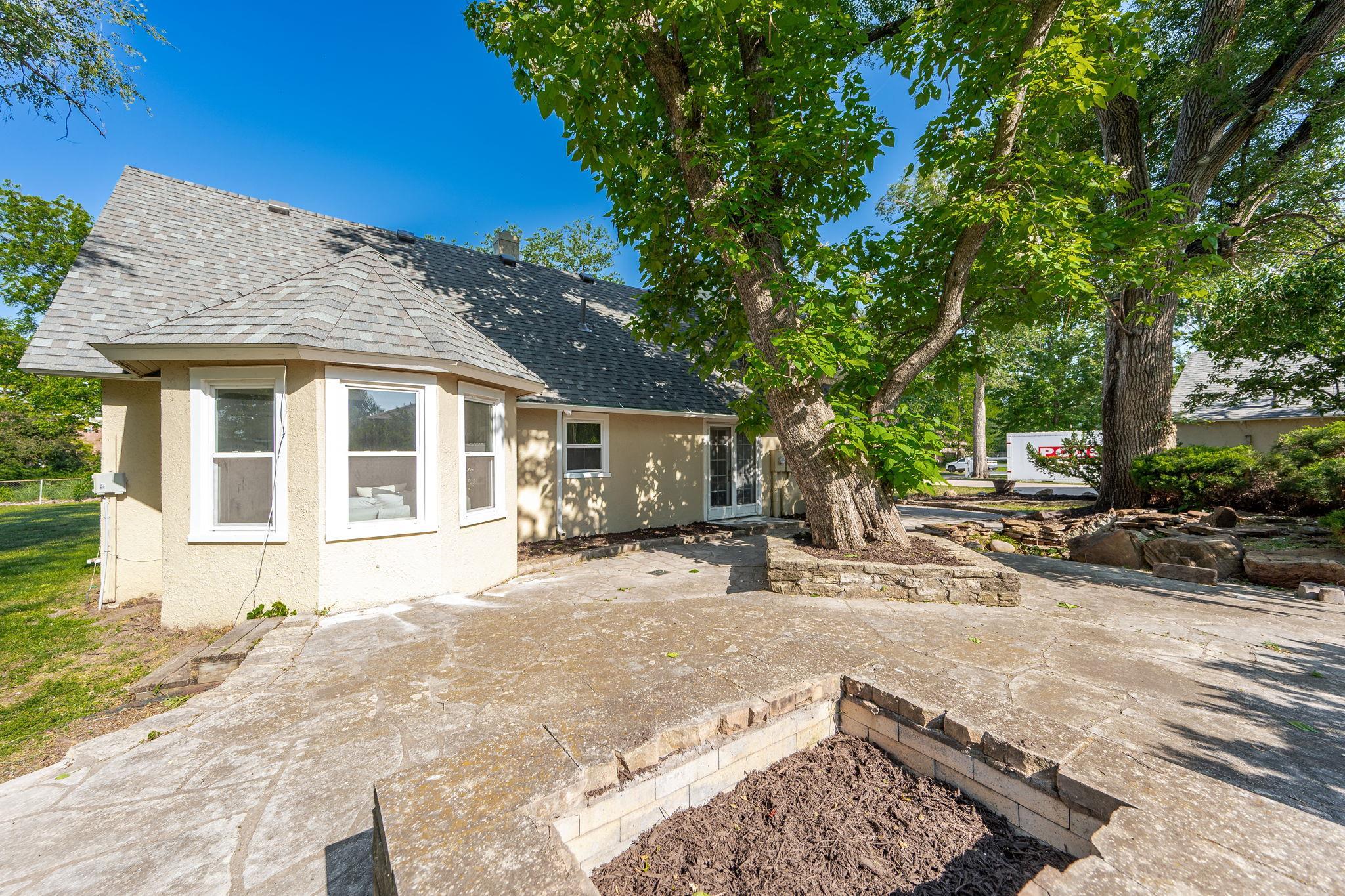 2098 N Westridge Court Wichita KS 67203