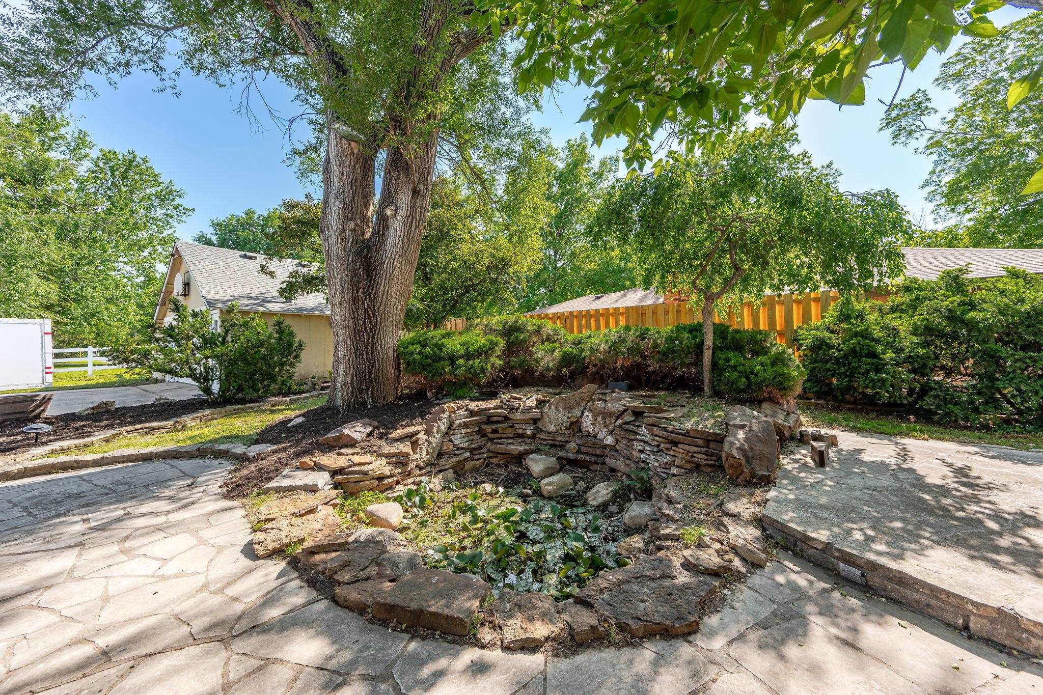 2098 N Westridge Court Wichita KS 67203