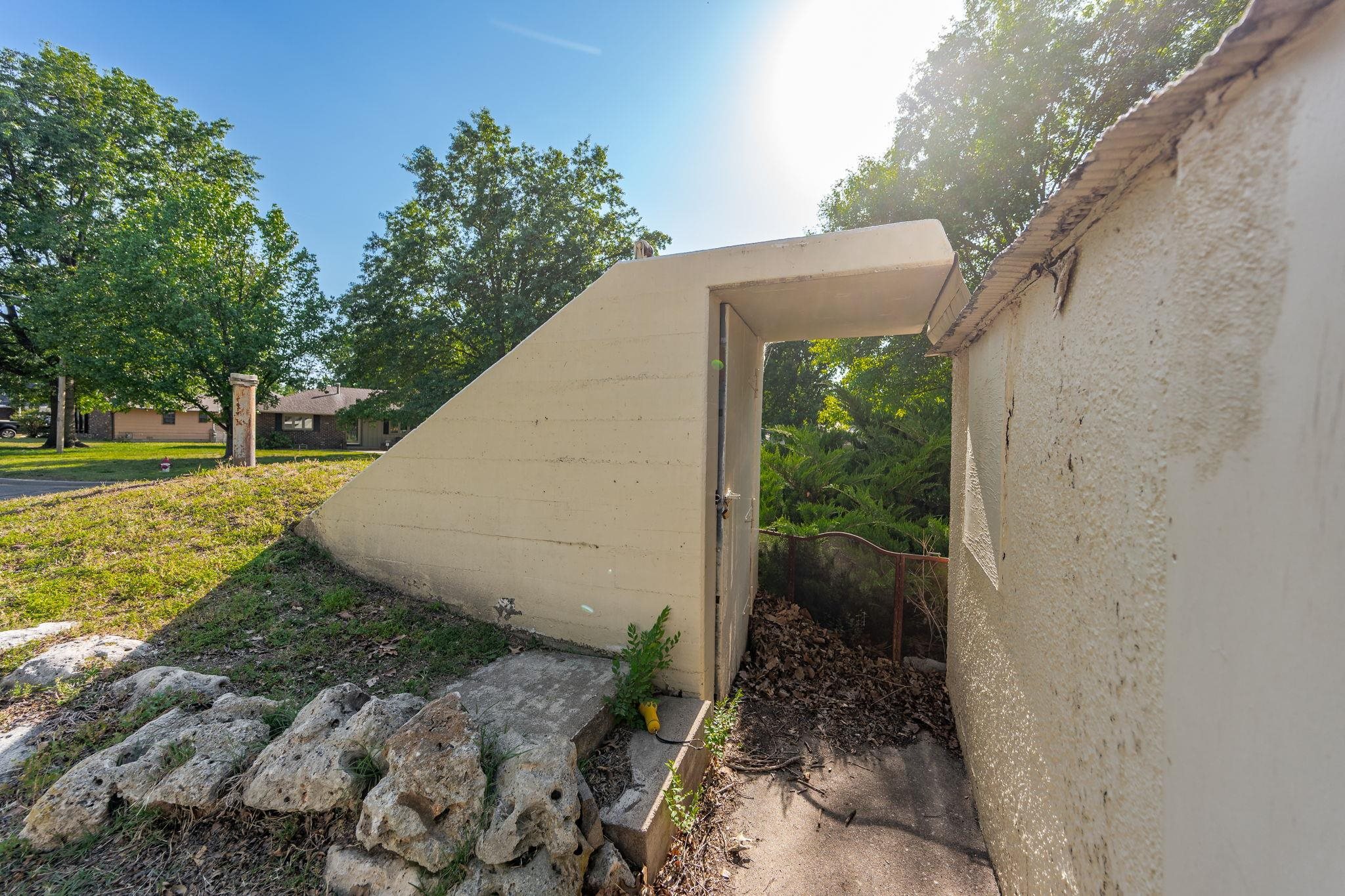 2098 N Westridge Court Wichita KS 67203