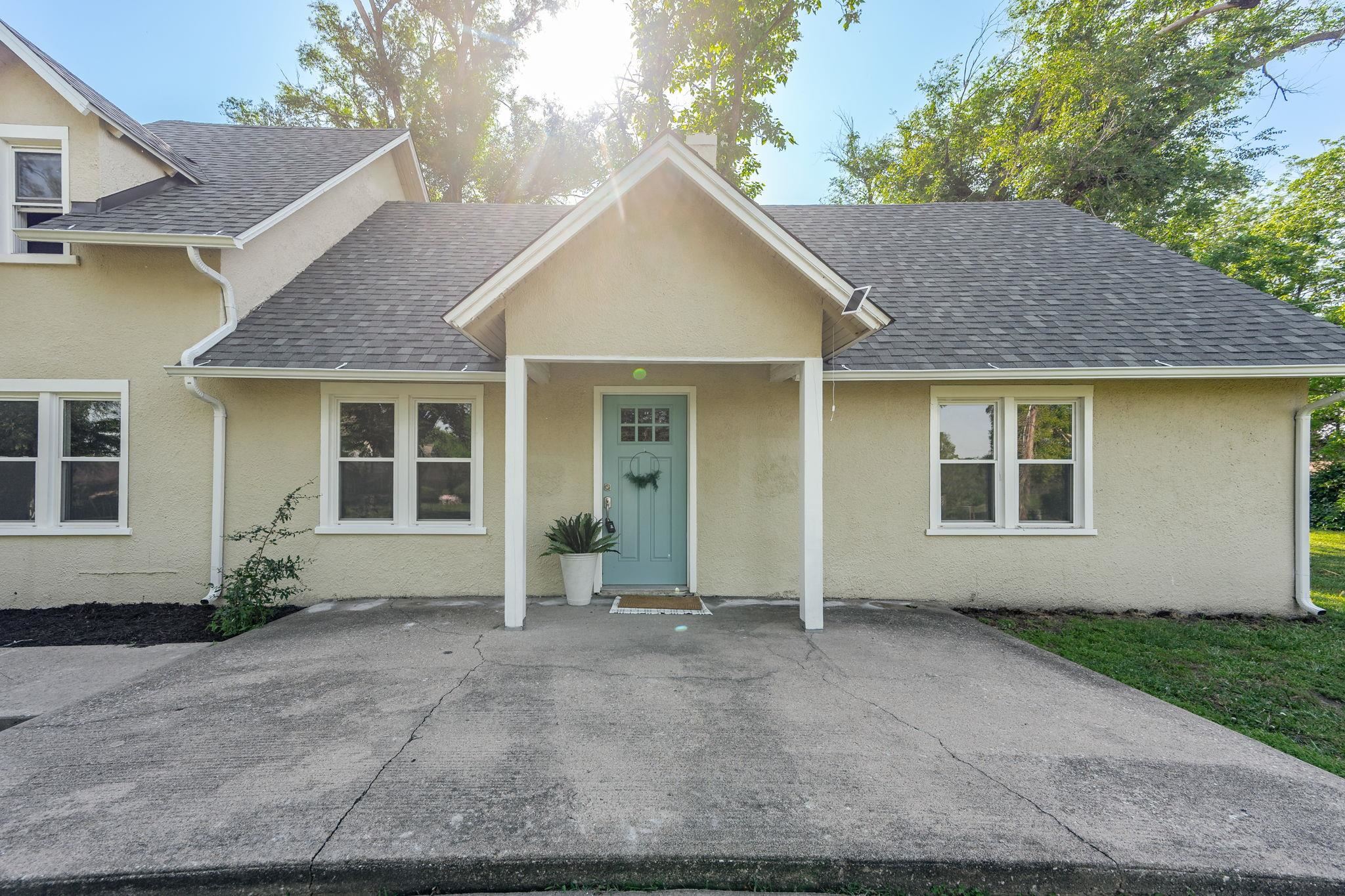 2098 N Westridge Court Wichita KS 67203