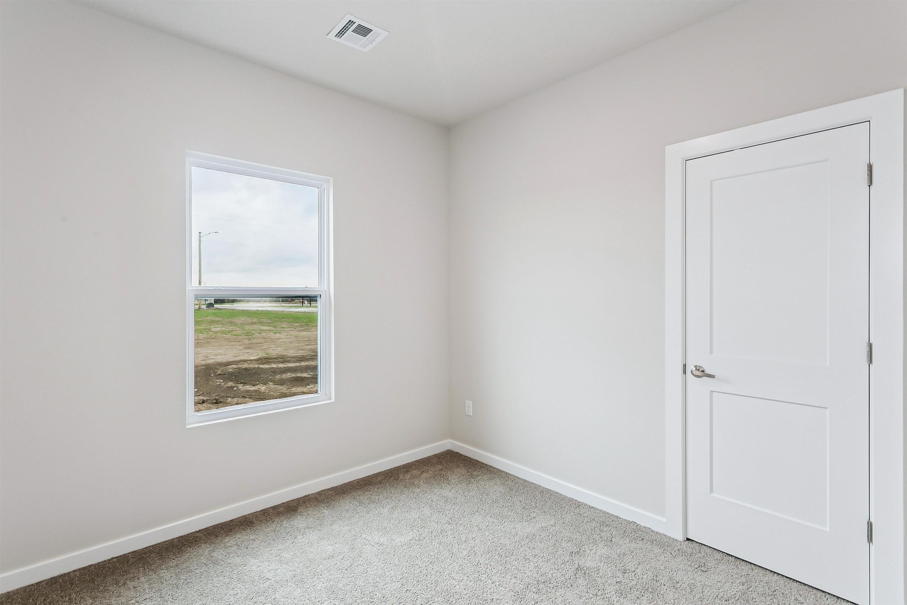 1558 N Emerald Valley Drive Mulvane KS 67110