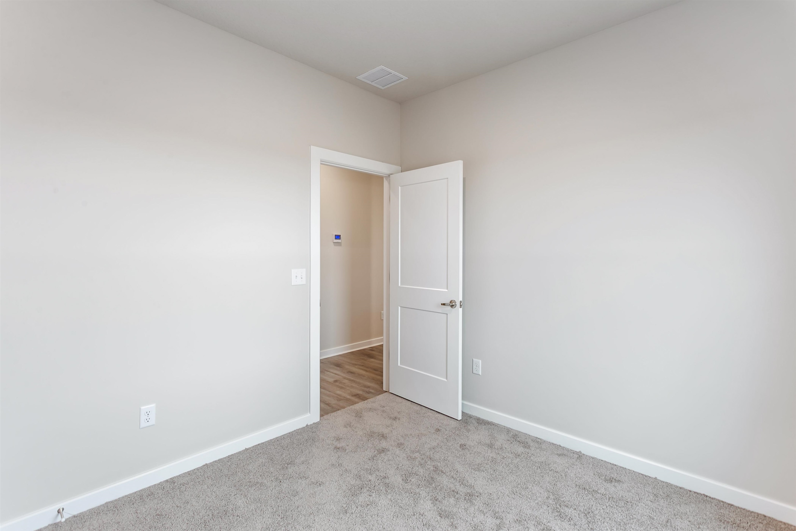 1558 N Emerald Valley Drive Mulvane KS 67110
