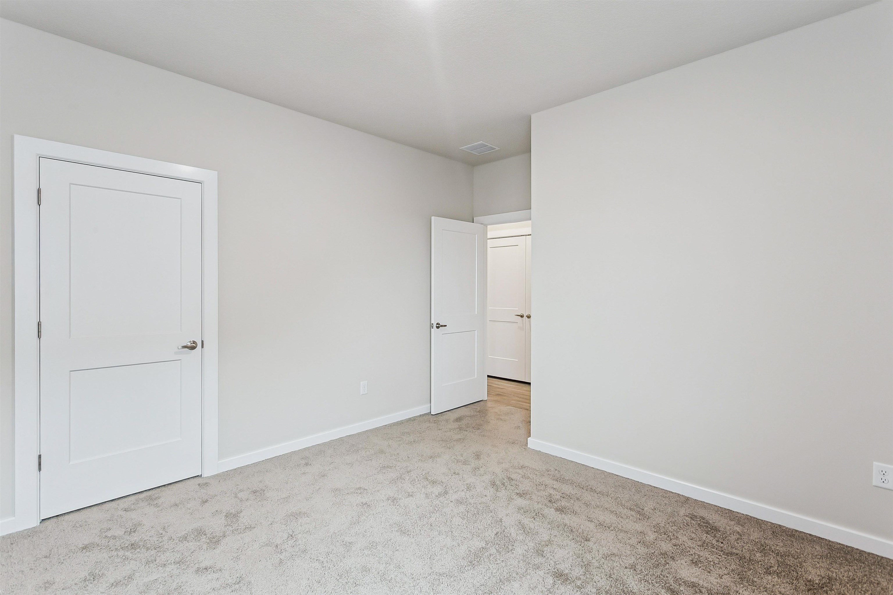 1558 N Emerald Valley Drive Mulvane KS 67110