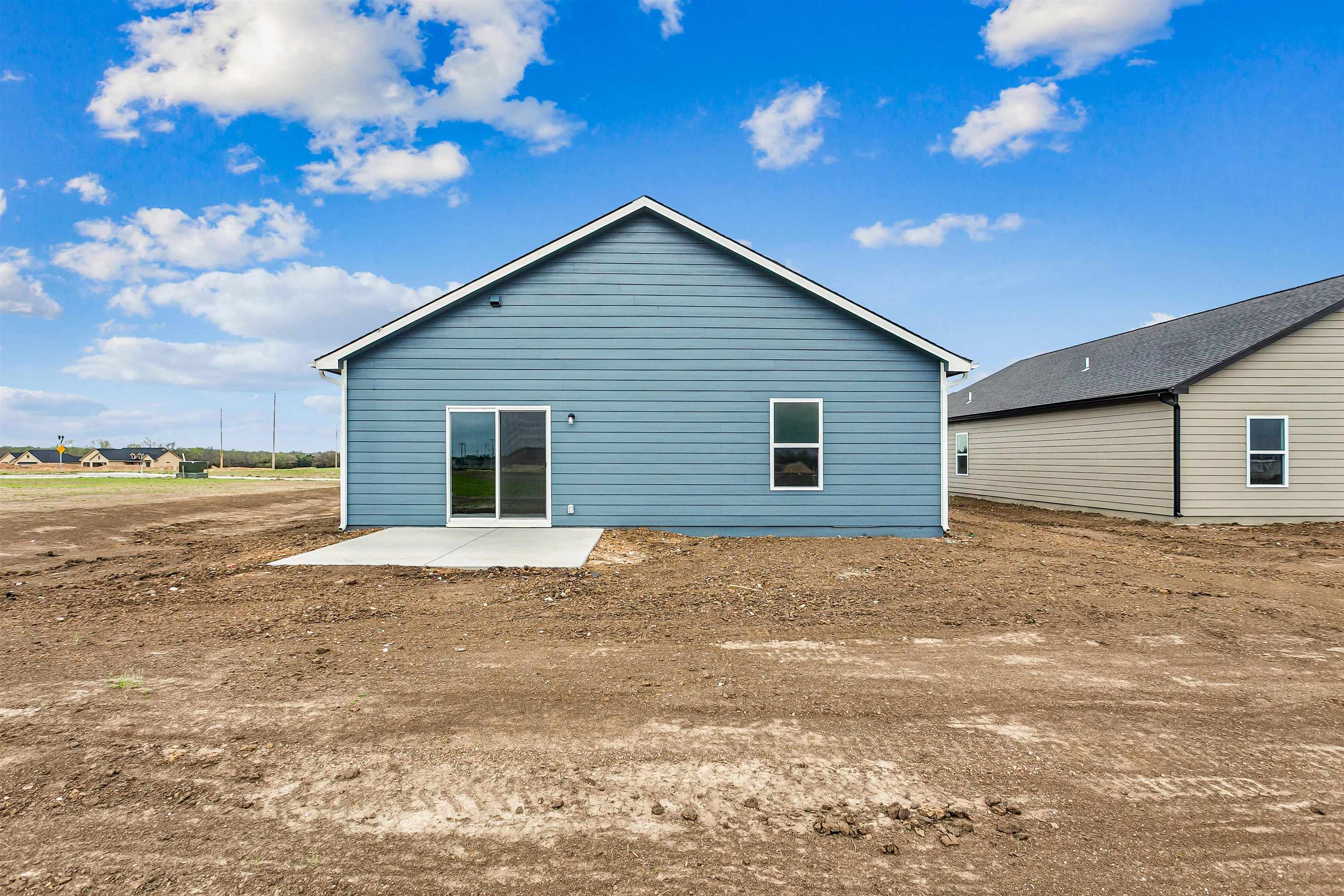 1558 N Emerald Valley Drive Mulvane KS 67110