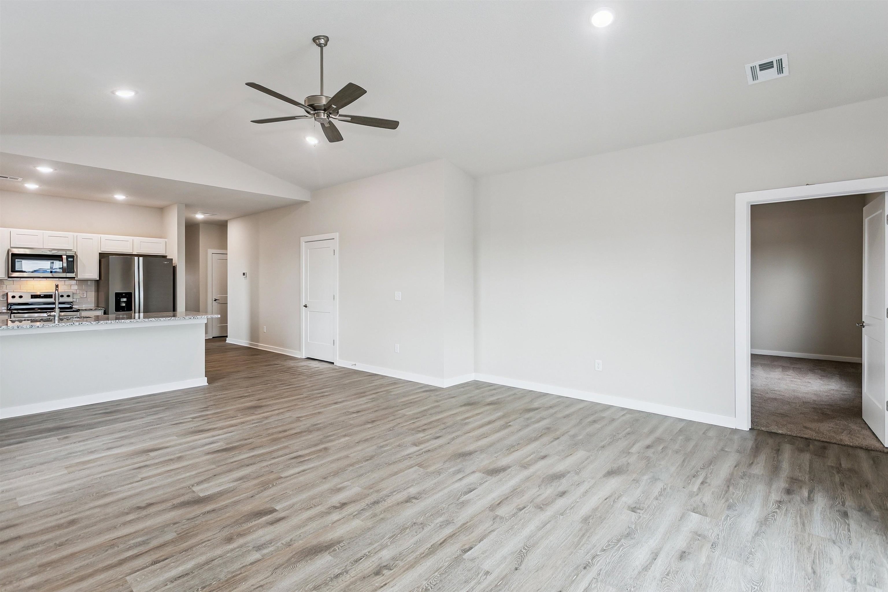 1558 N Emerald Valley Drive Mulvane KS 67110