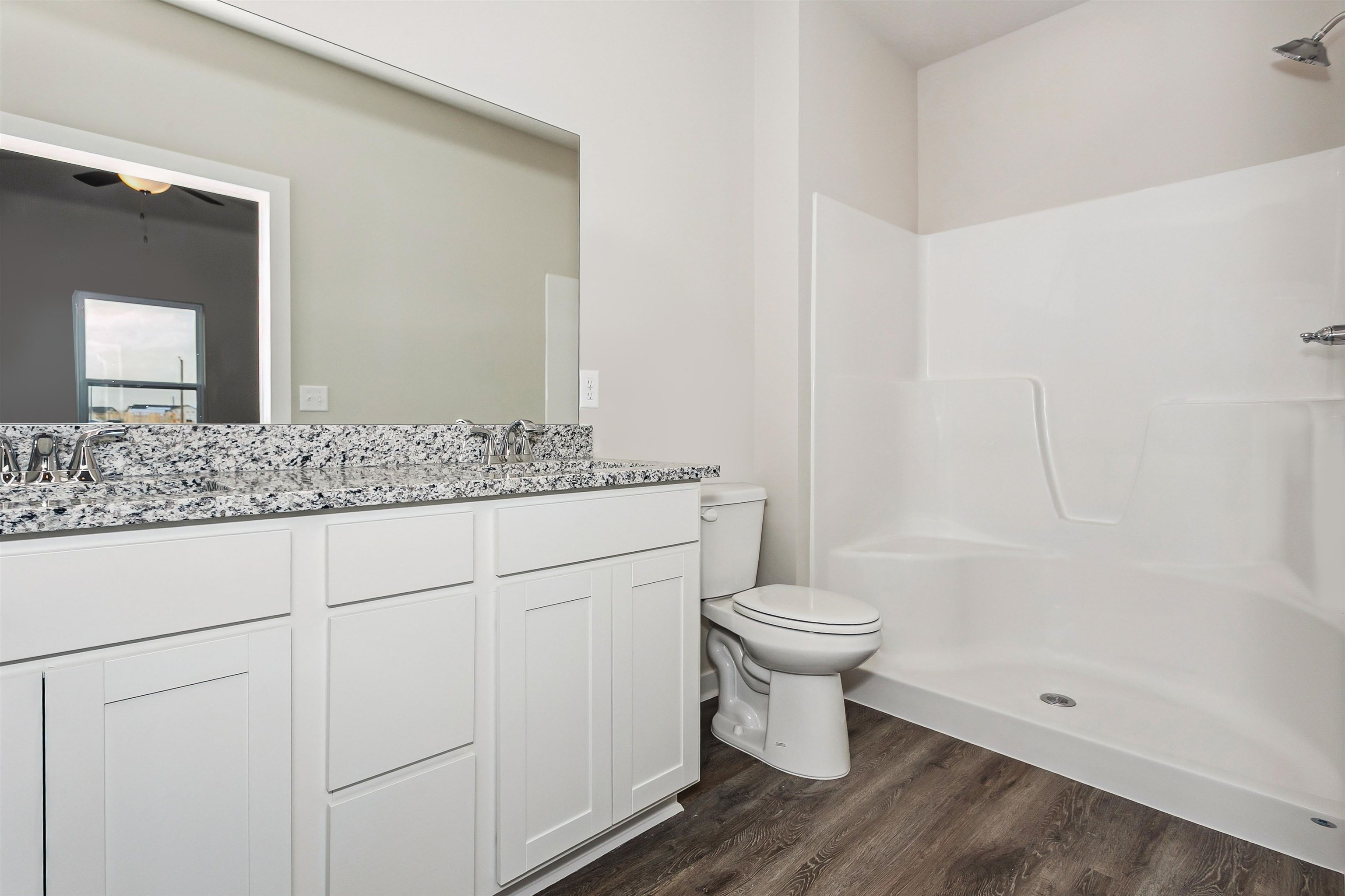 1558 N Emerald Valley Drive Mulvane KS 67110