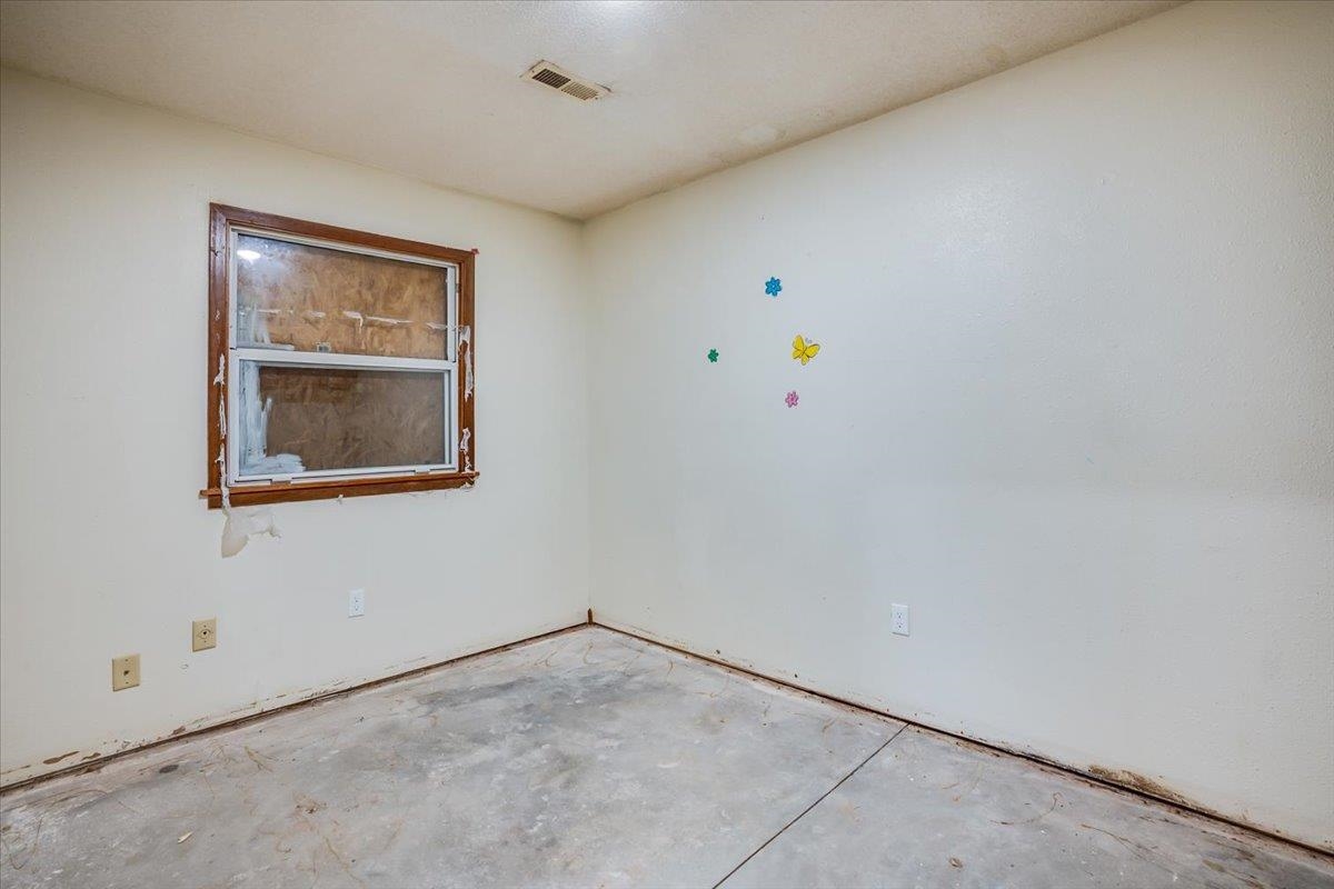 838 N Grove Wichita KS 67216