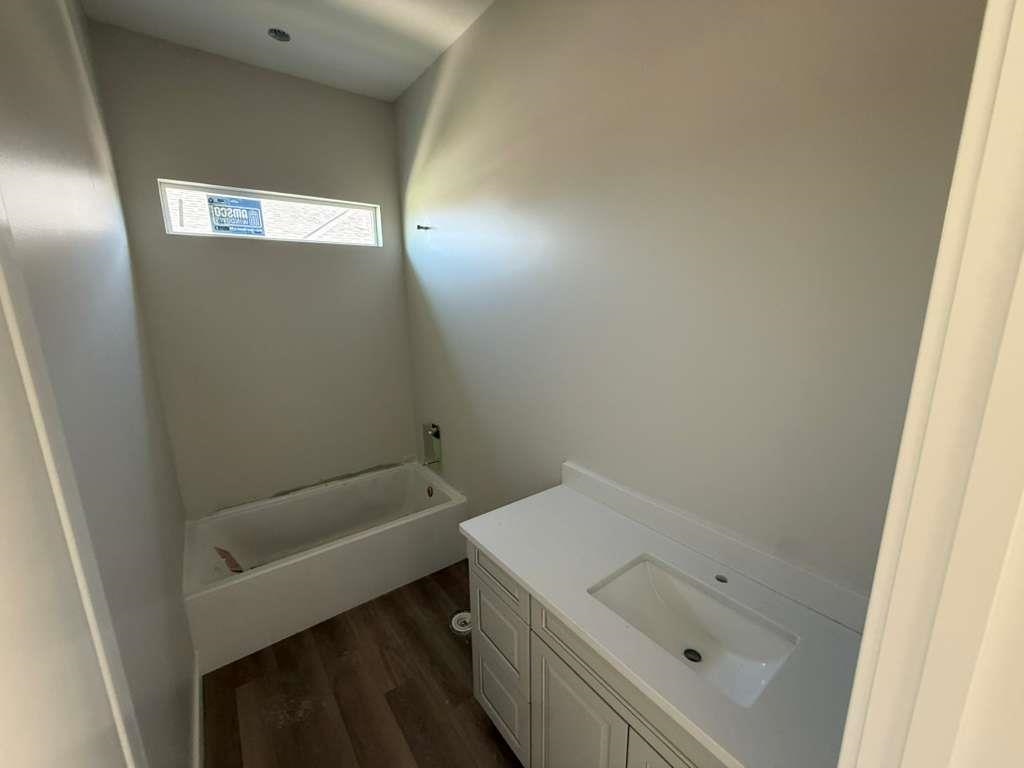 5046 N Remington Street Bel Aire KS 67226
