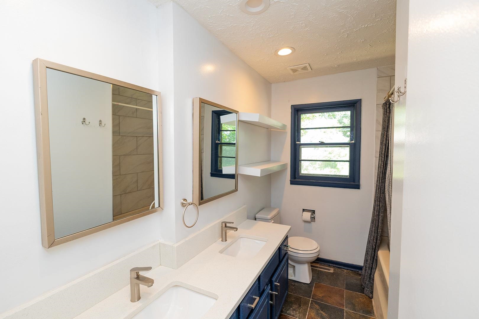 526 E Park Lane Derby KS 67037