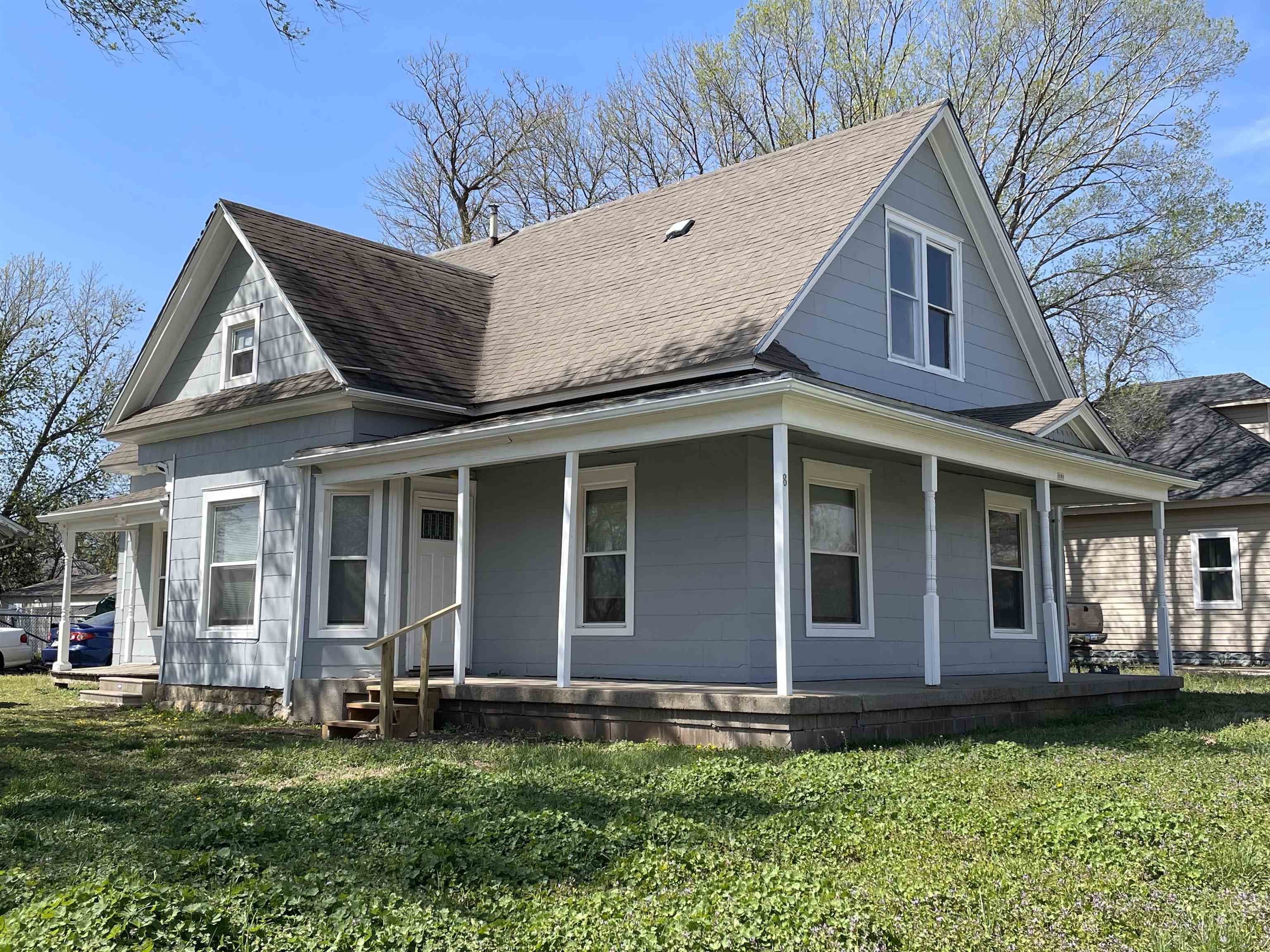 820 E Harvey Avenue Wellington KS 67152