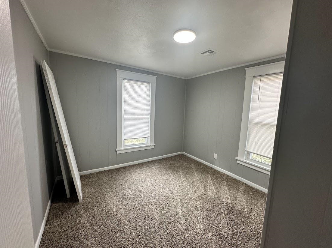 820 E Harvey Avenue Wellington KS 67152