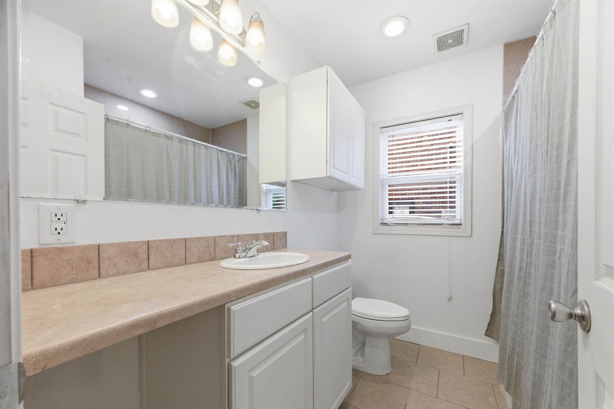 151 N Edgemoor Wichita KS 67208