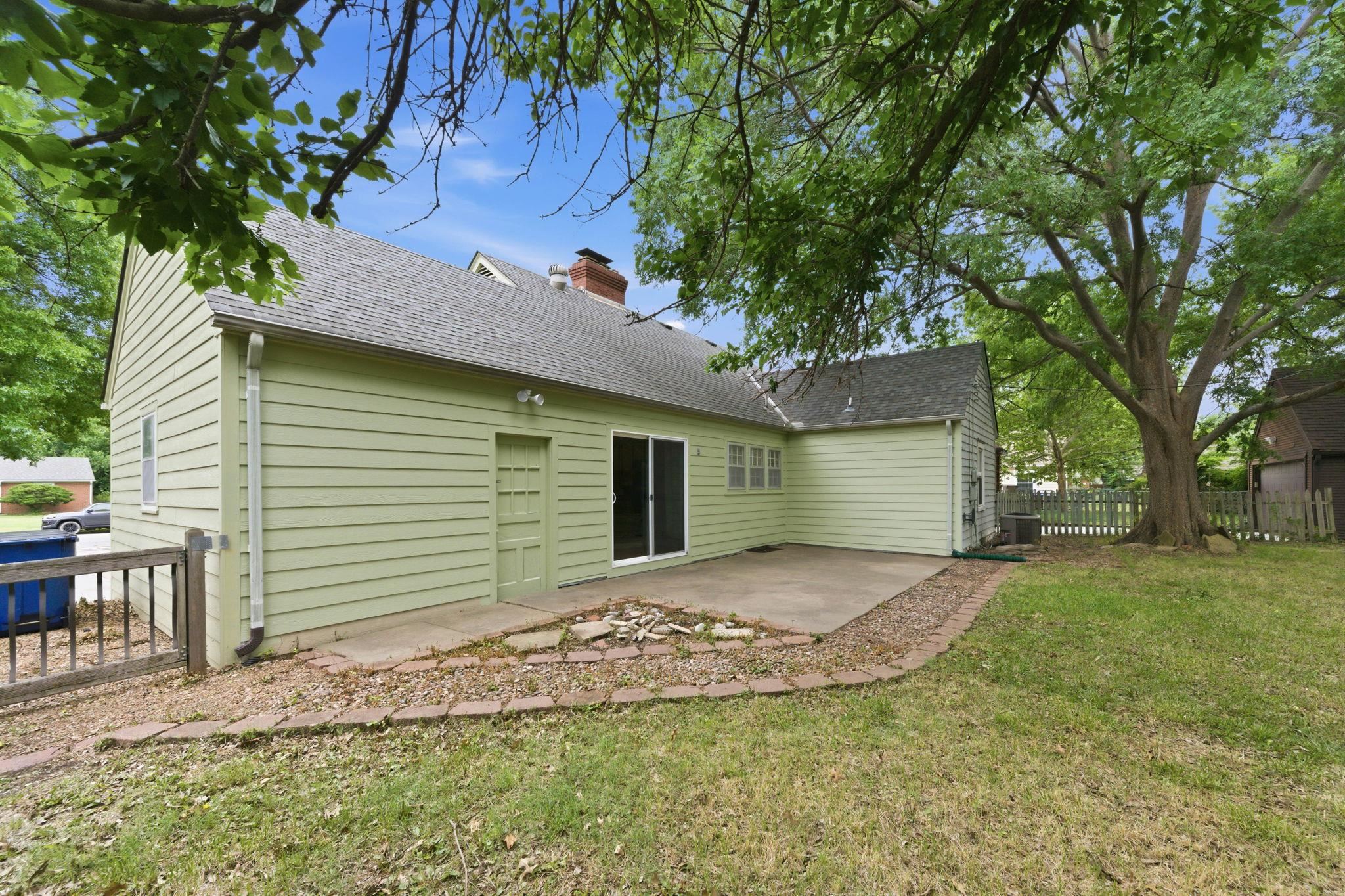 151 N Edgemoor Wichita KS 67208