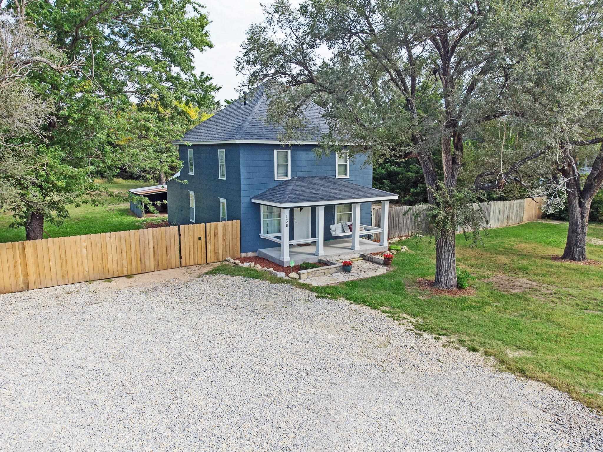 138 SW 100th Street Augusta KS 67010