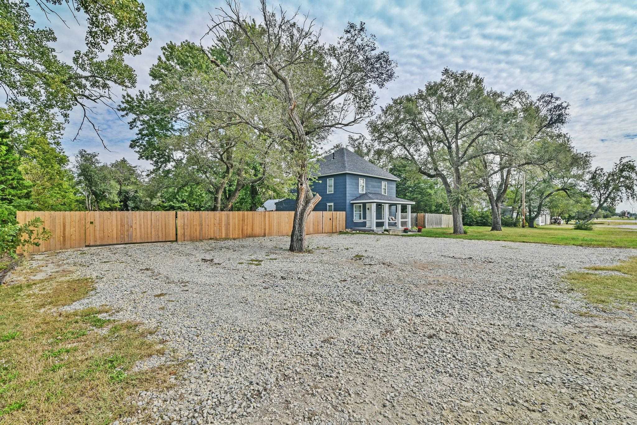 138 SW 100th Street Augusta KS 67010