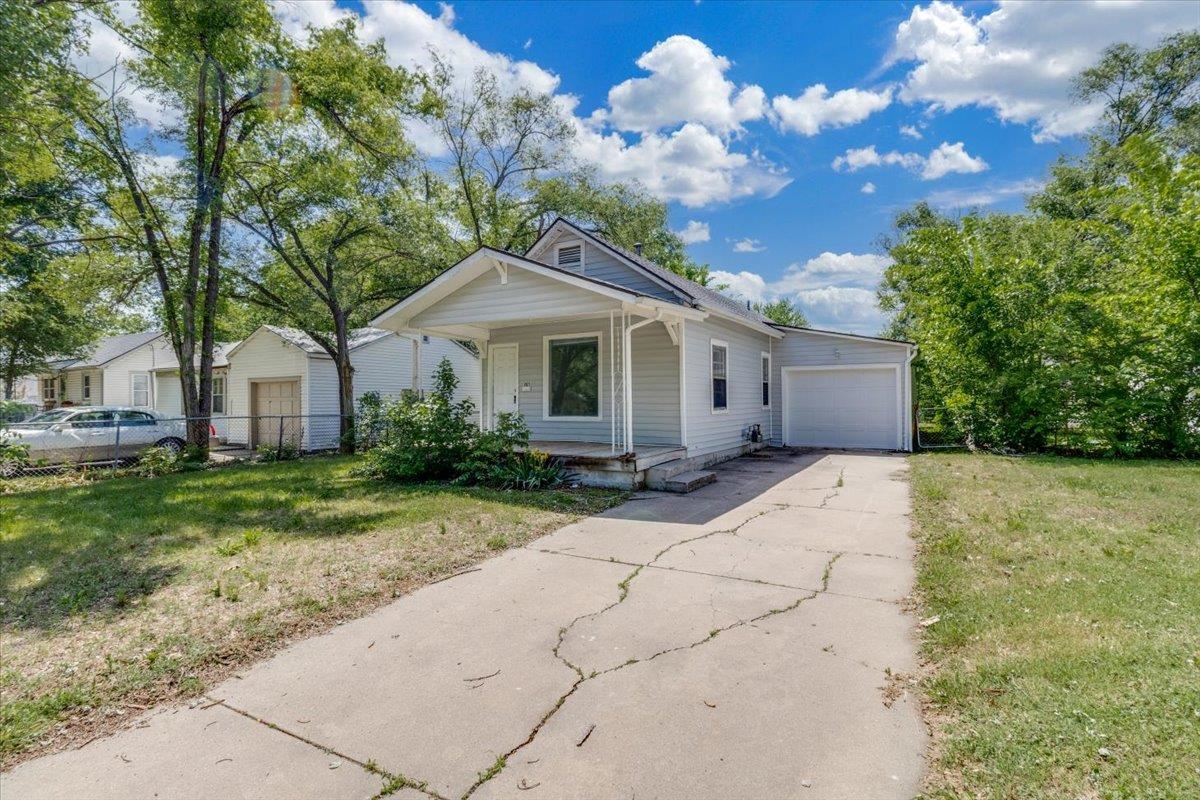1821 S Grove Wichita KS 67211
