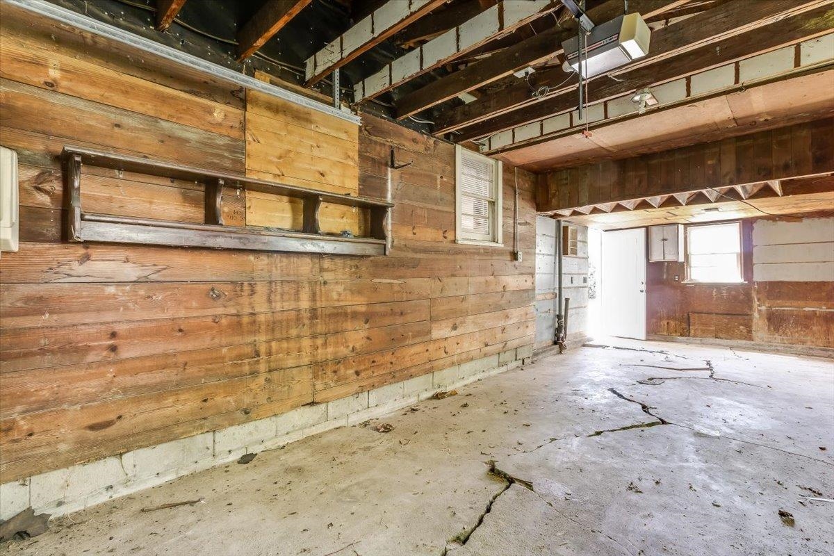 1821 S Grove Wichita KS 67211
