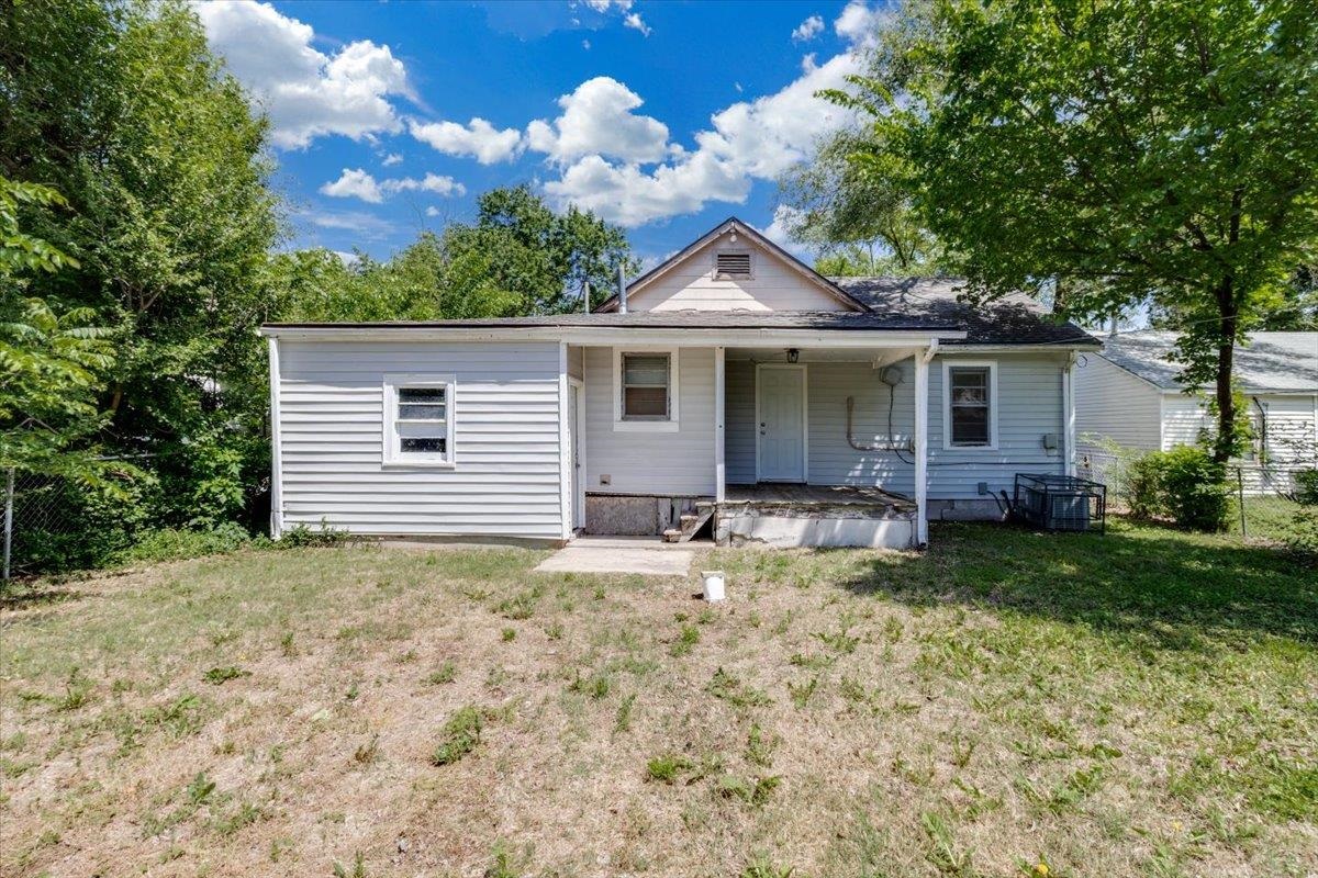 1821 S Grove Wichita KS 67211