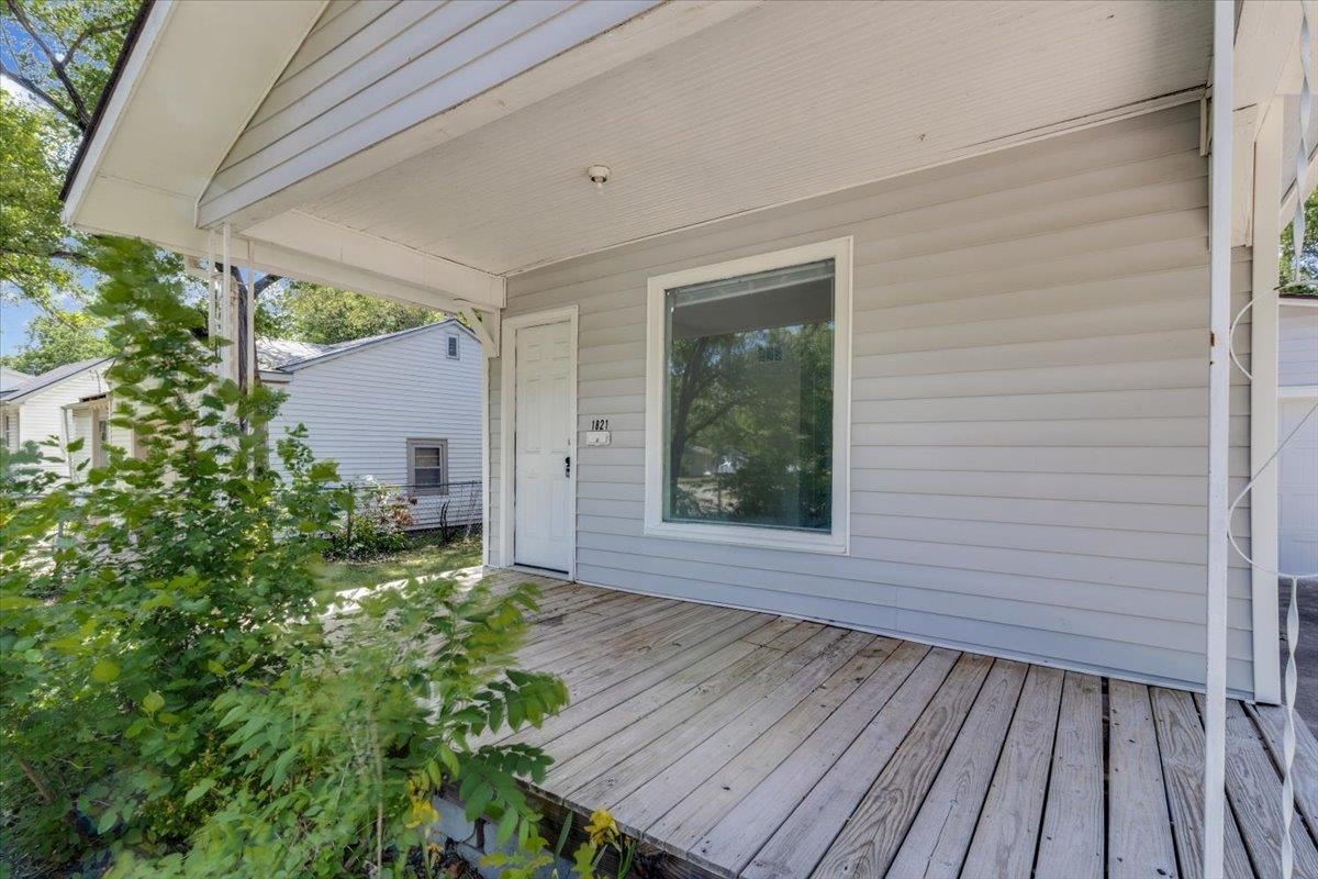 1821 S Grove Wichita KS 67211