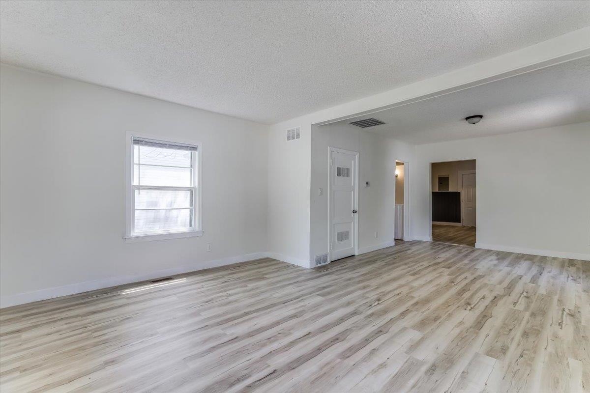 1821 S Grove Wichita KS 67211