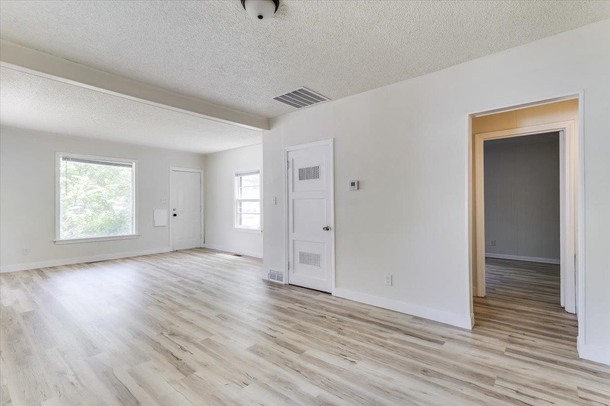 1821 S Grove Wichita KS 67211