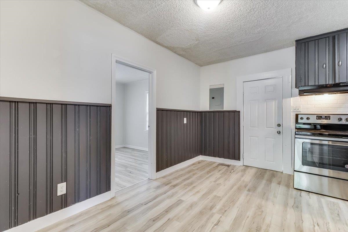 1821 S Grove Wichita KS 67211