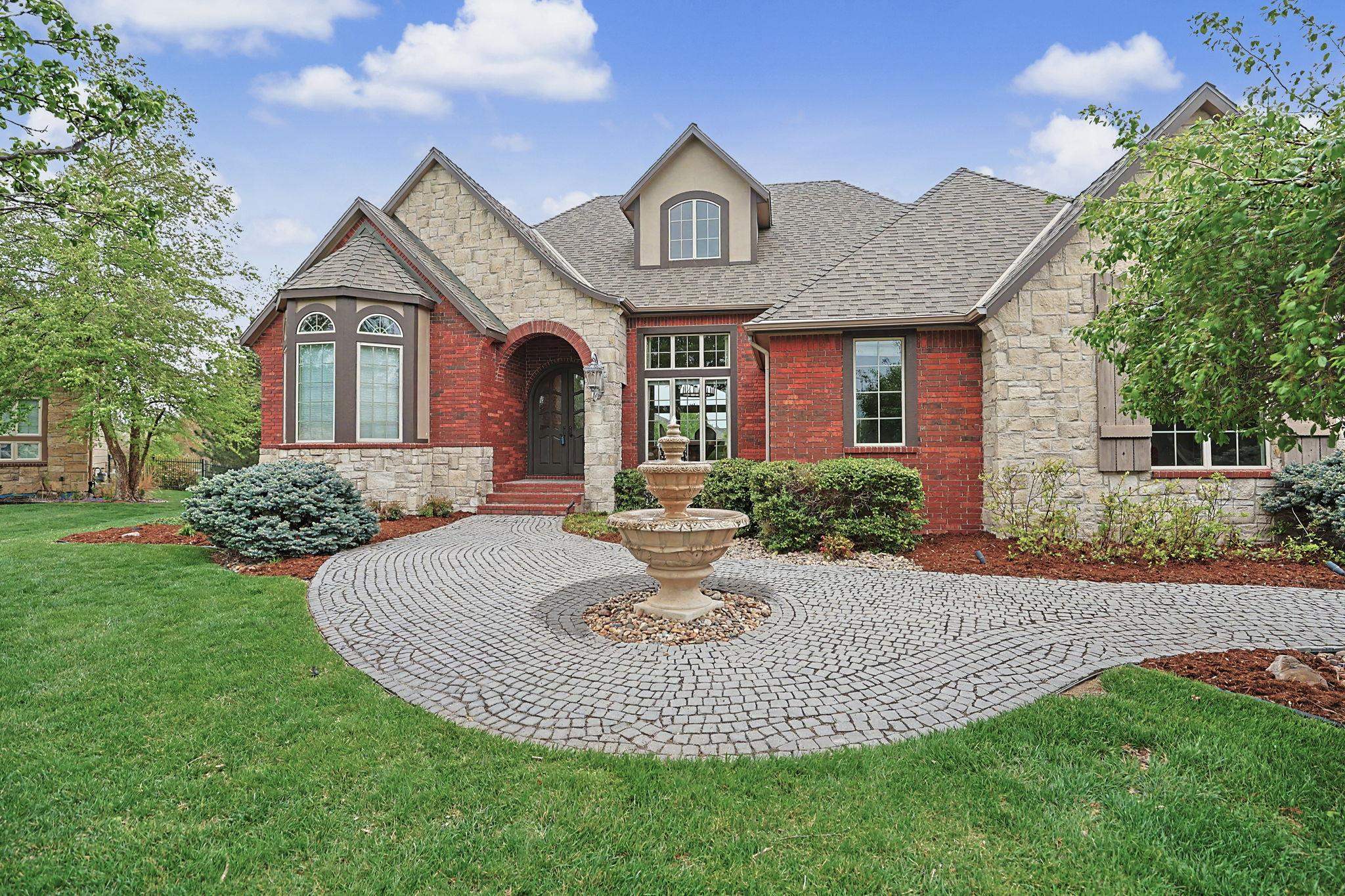 2525 N Loch Lomond Court Wichita KS 67228