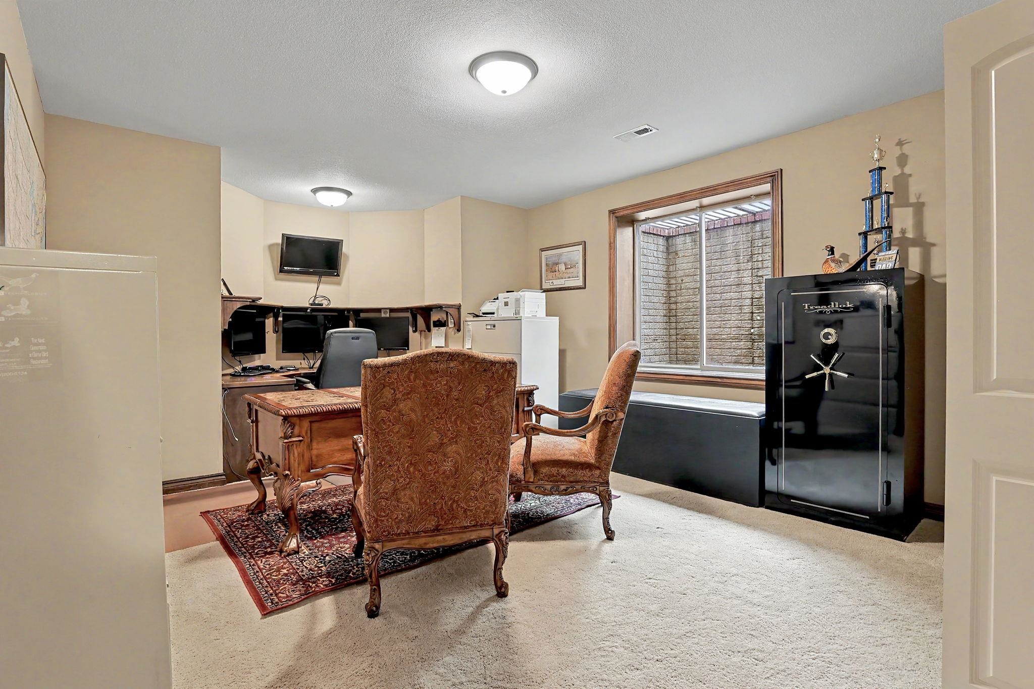 2525 N Loch Lomond Court Wichita KS 67228