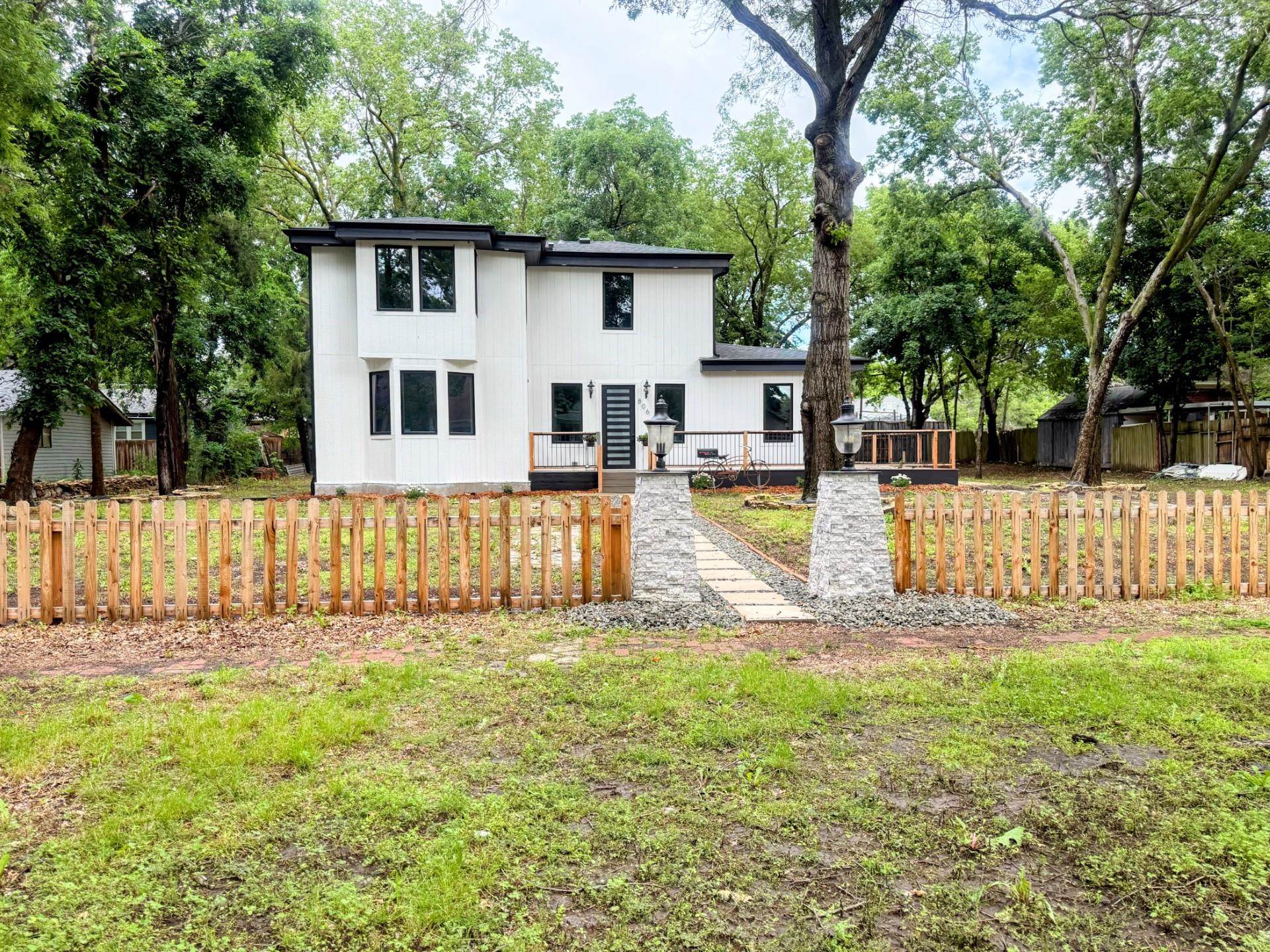 806 E 7th Street Newton KS 67114