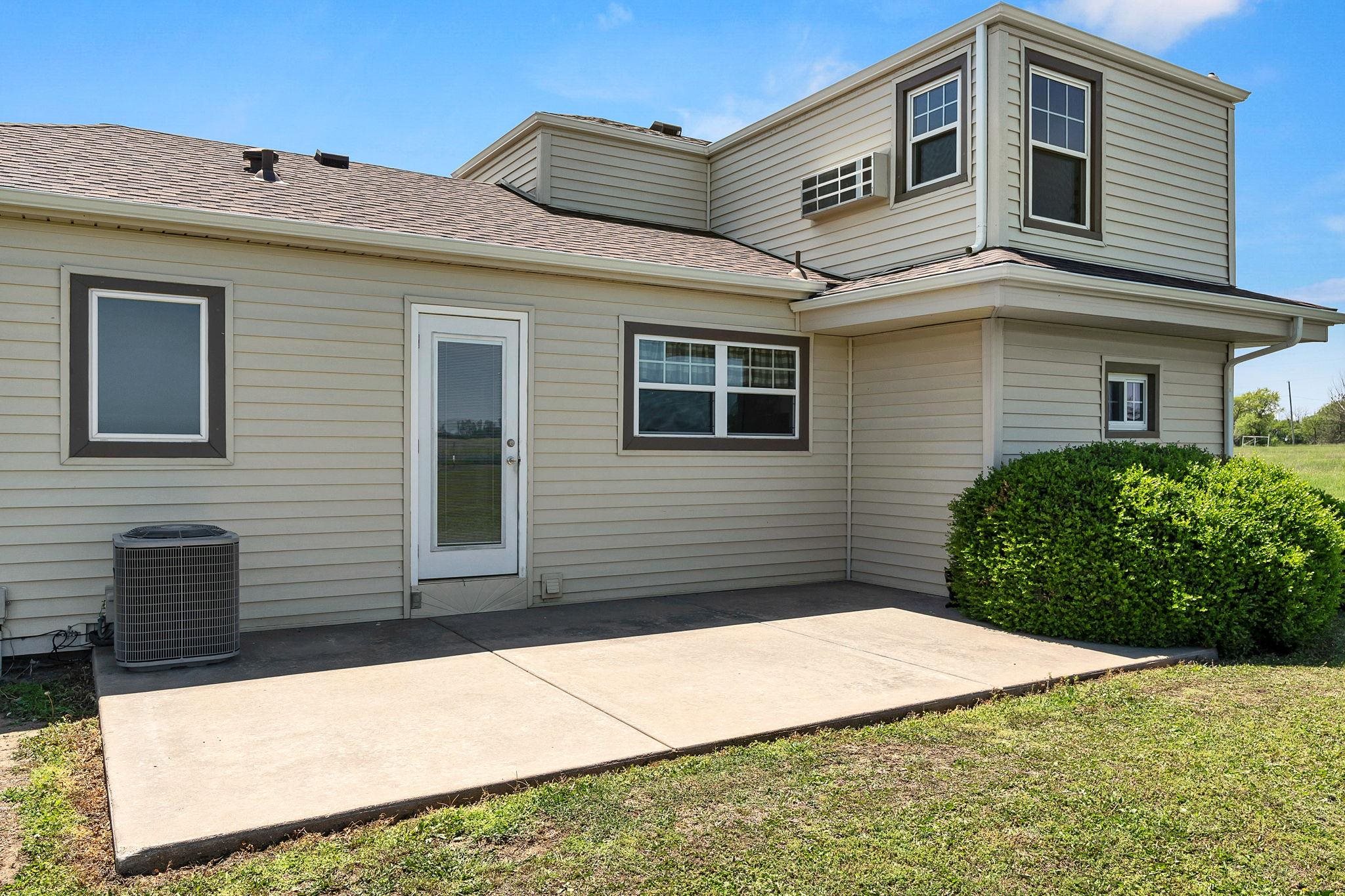 15540 SW 200th Street Rose Hill KS 67133