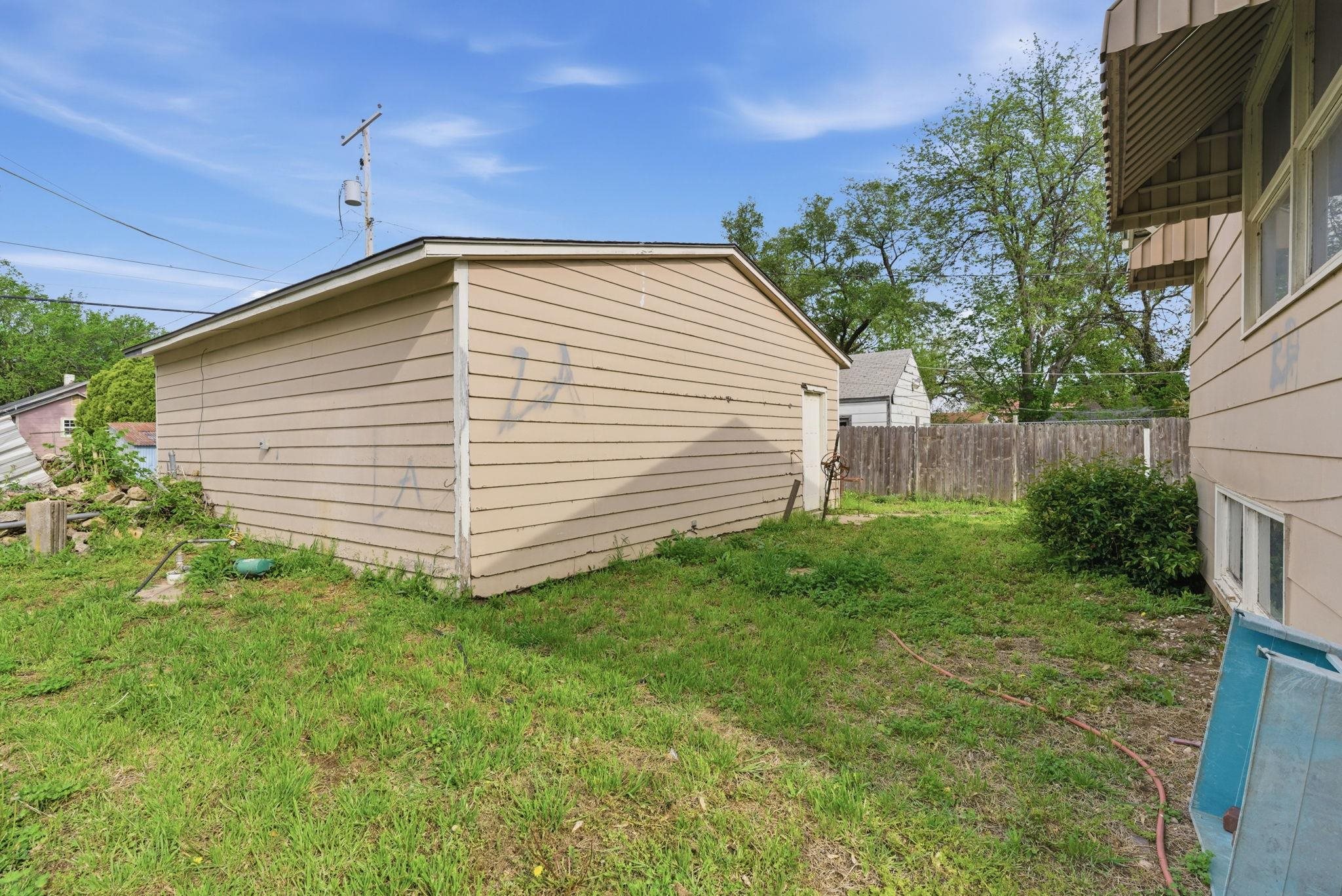 2327 N Market Street Wichita KS 67219