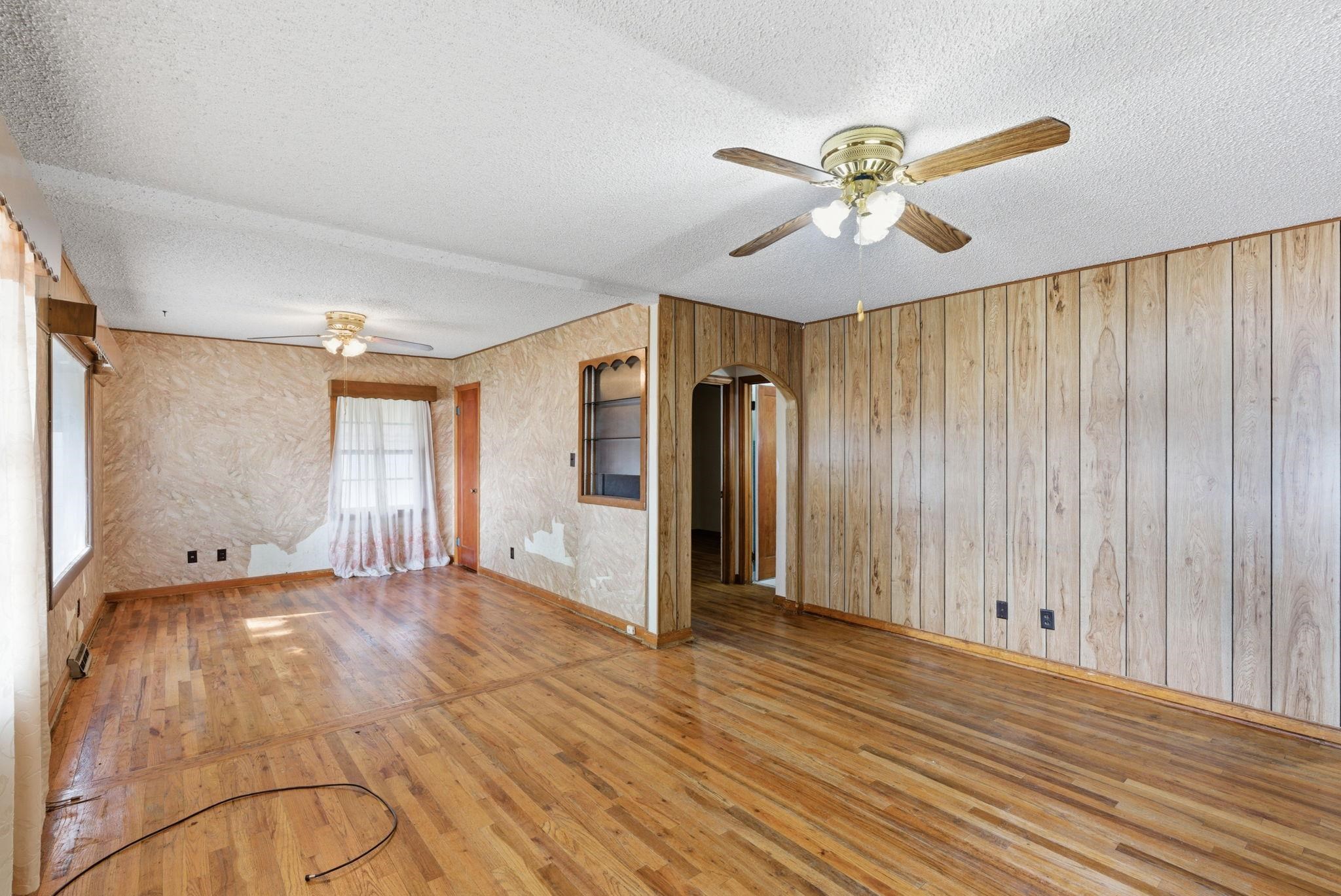 2327 N Market Street Wichita KS 67219