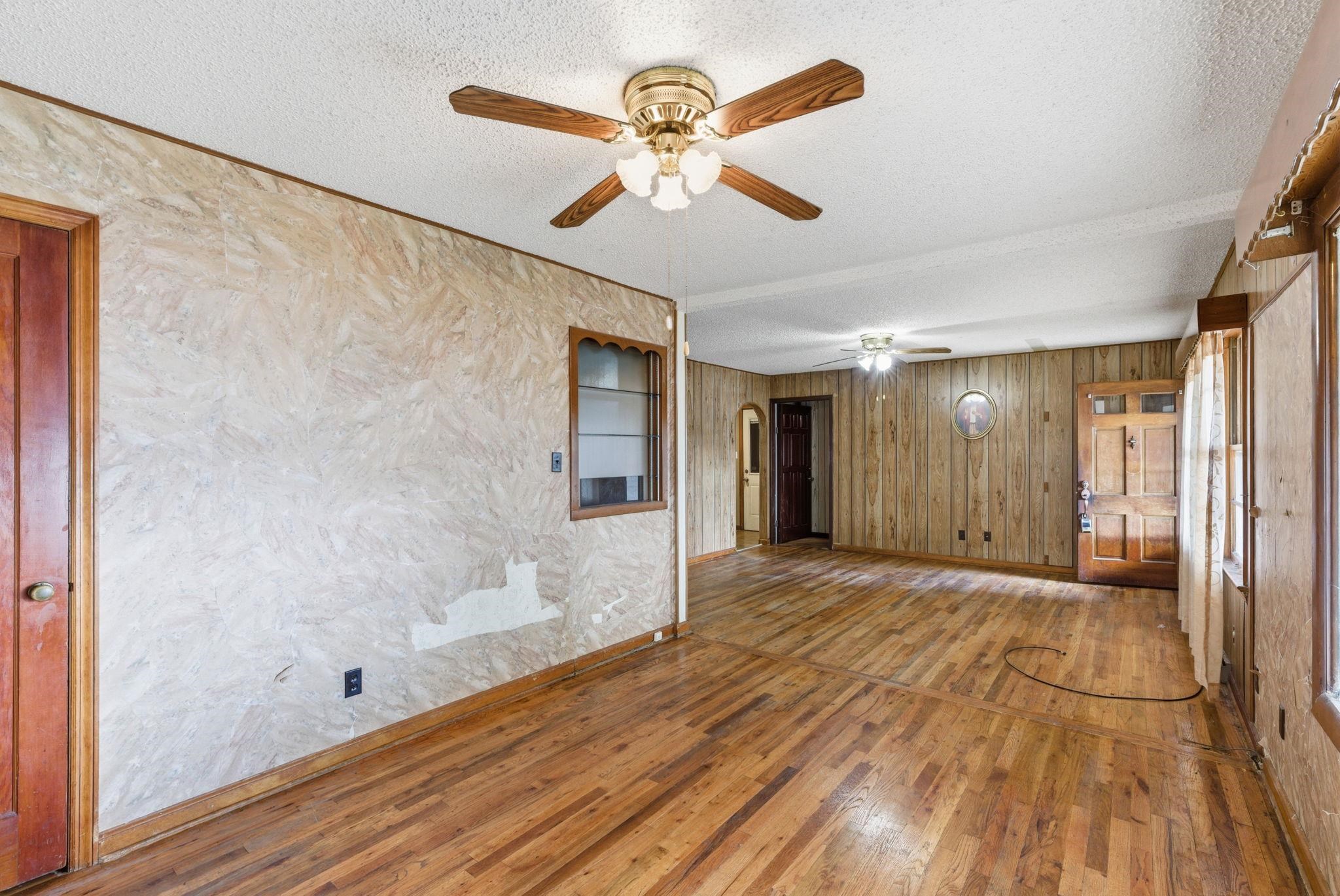 2327 N Market Street Wichita KS 67219