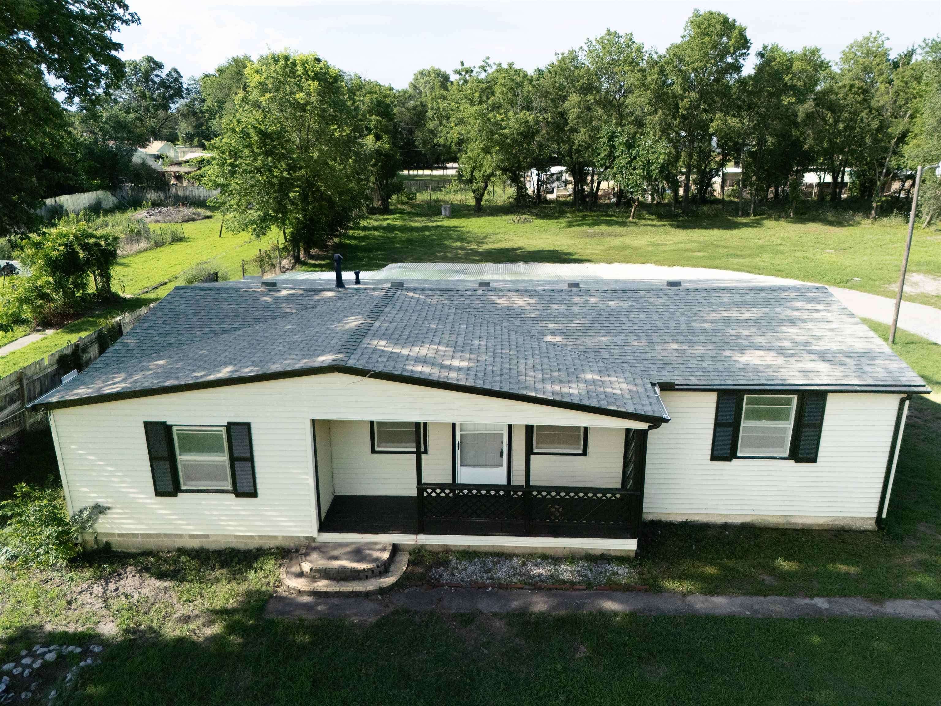 239 W 83rd Street S Haysville KS 67060