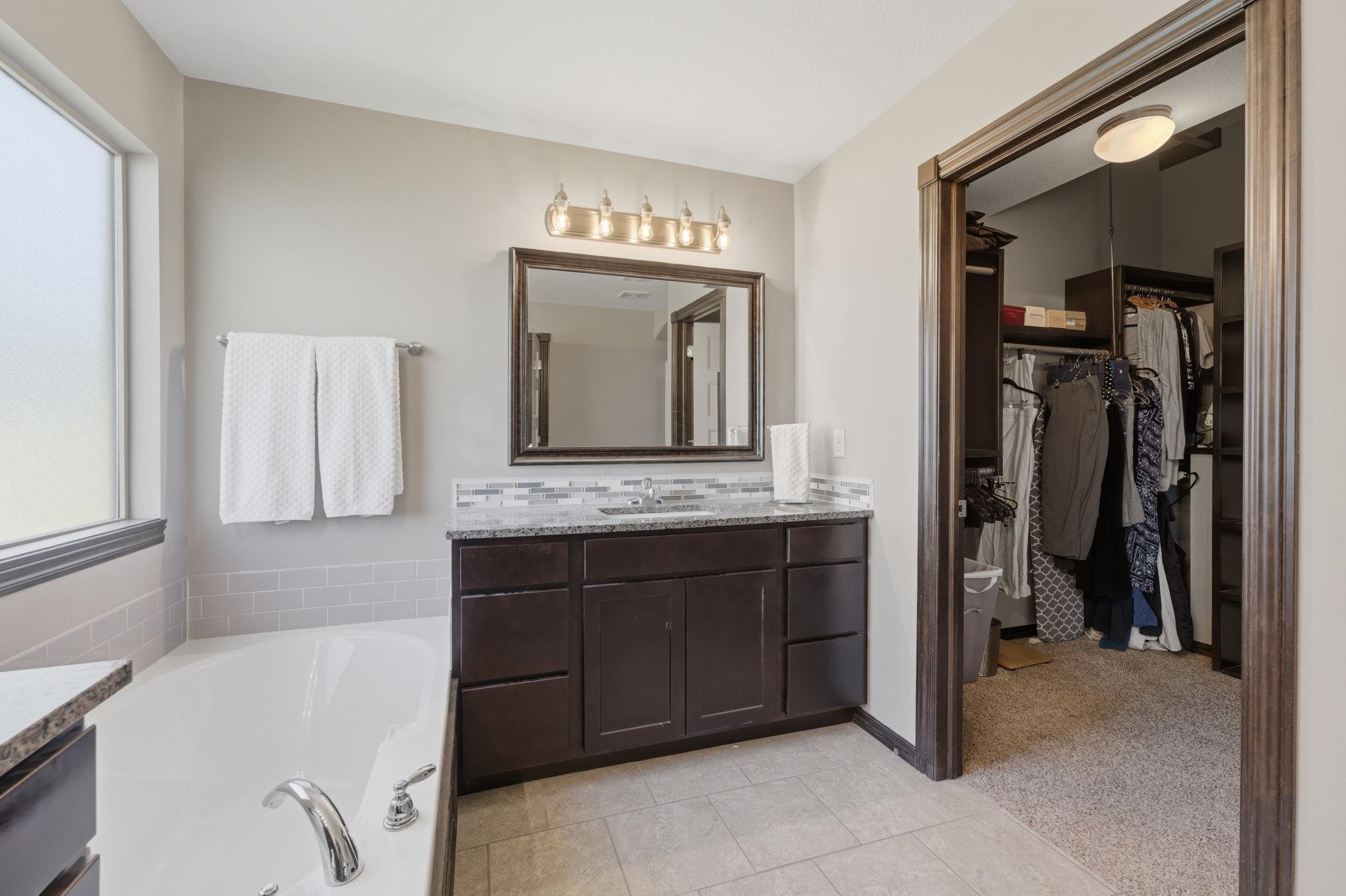 609 N Jaax Wichita KS 67235