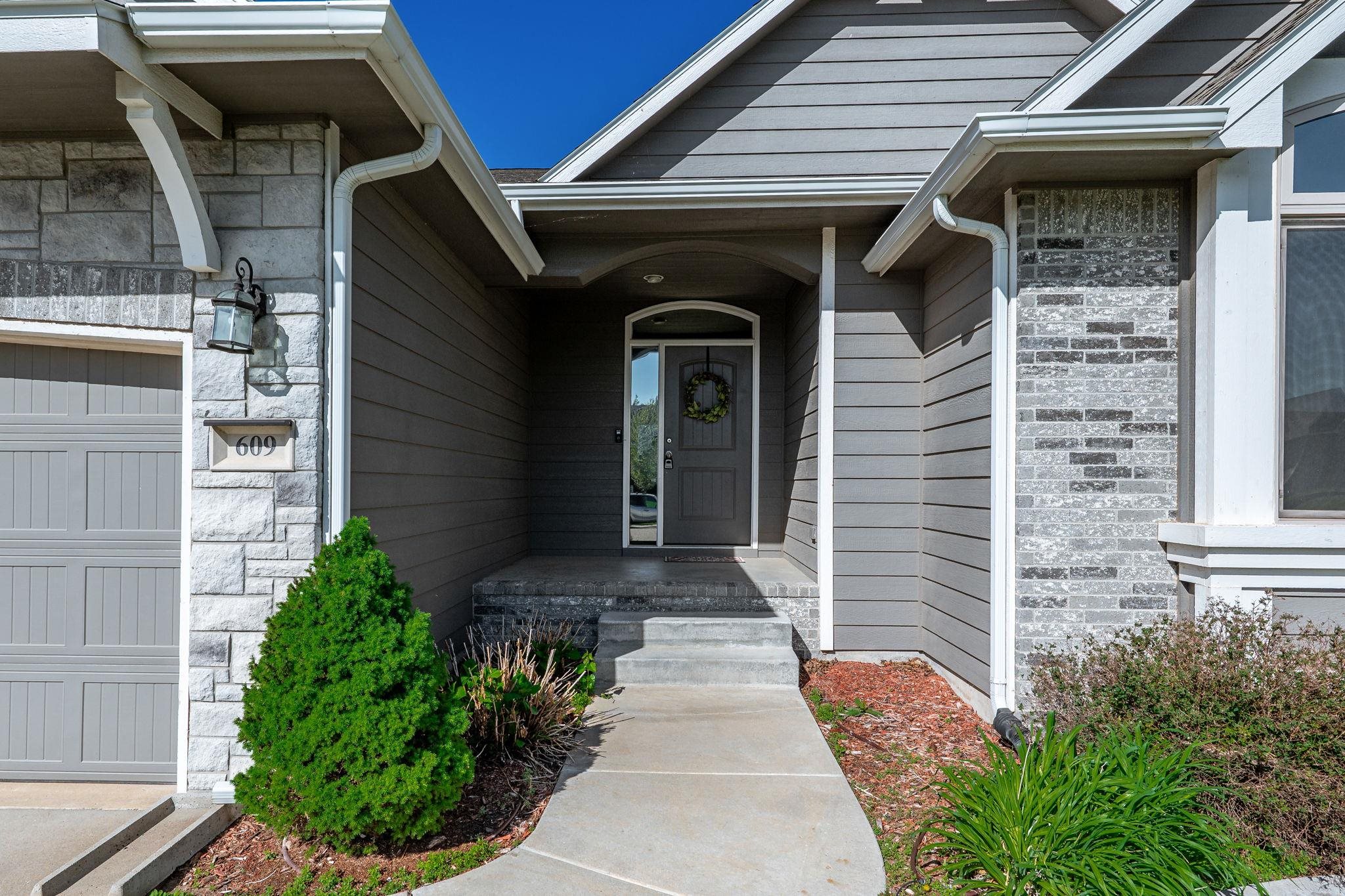 609 N Jaax Wichita KS 67235