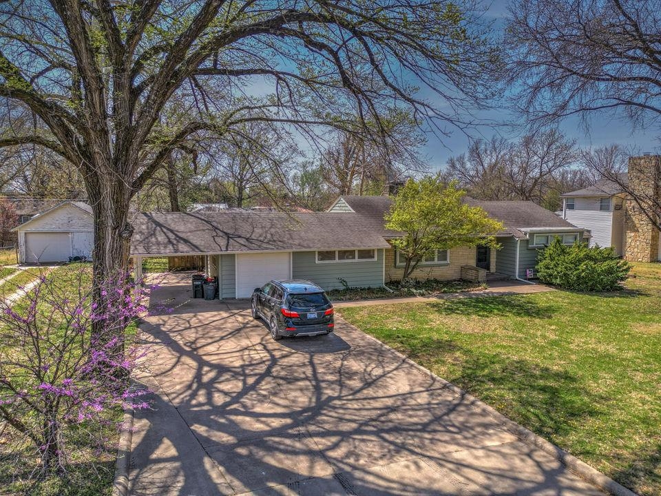 1421 E 12th Avenue Winfield KS 67156