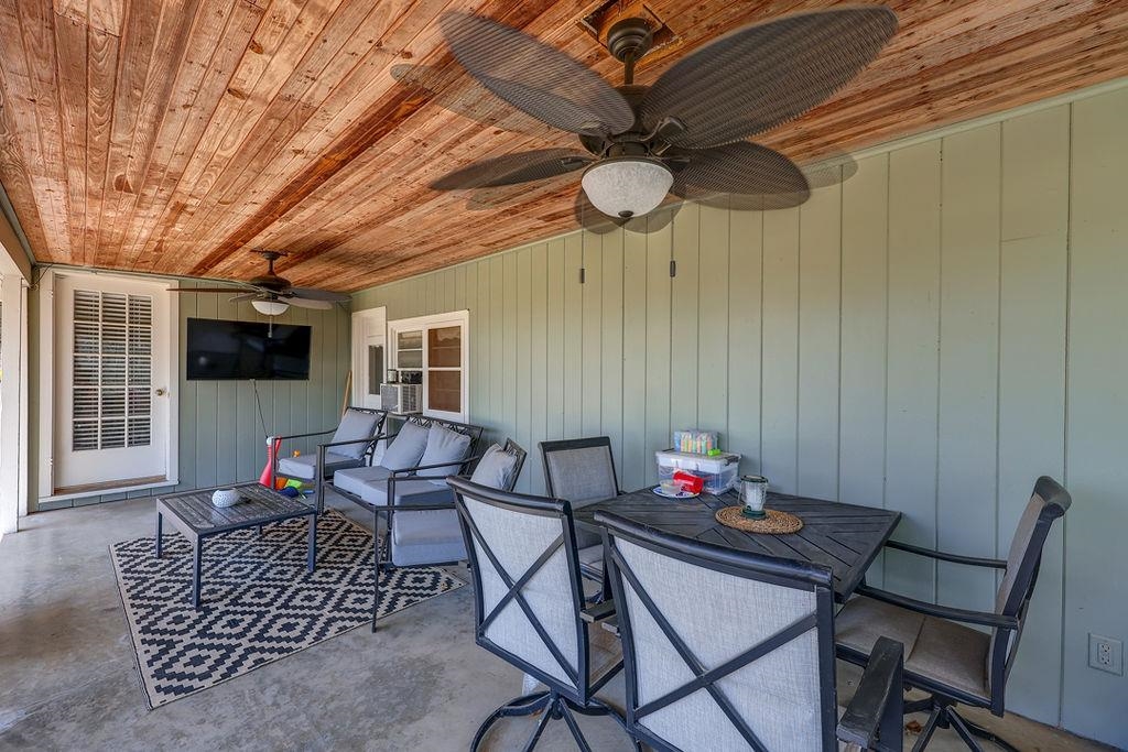 1421 E 12th Avenue Winfield KS 67156
