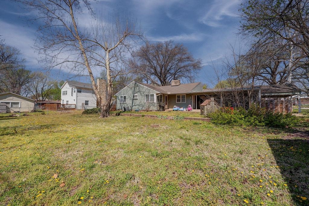 1421 E 12th Avenue Winfield KS 67156