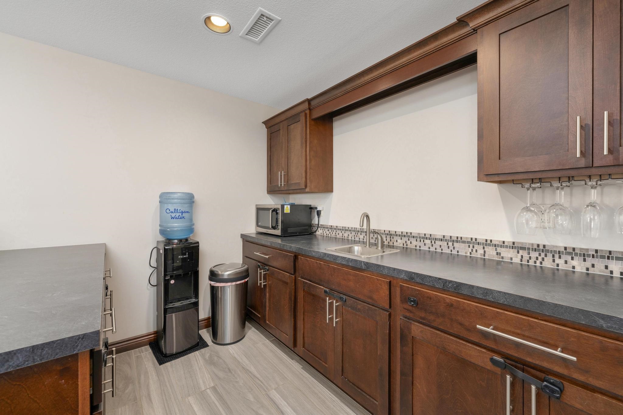 1513 N Shadow Rock Drive Andover KS 67002
