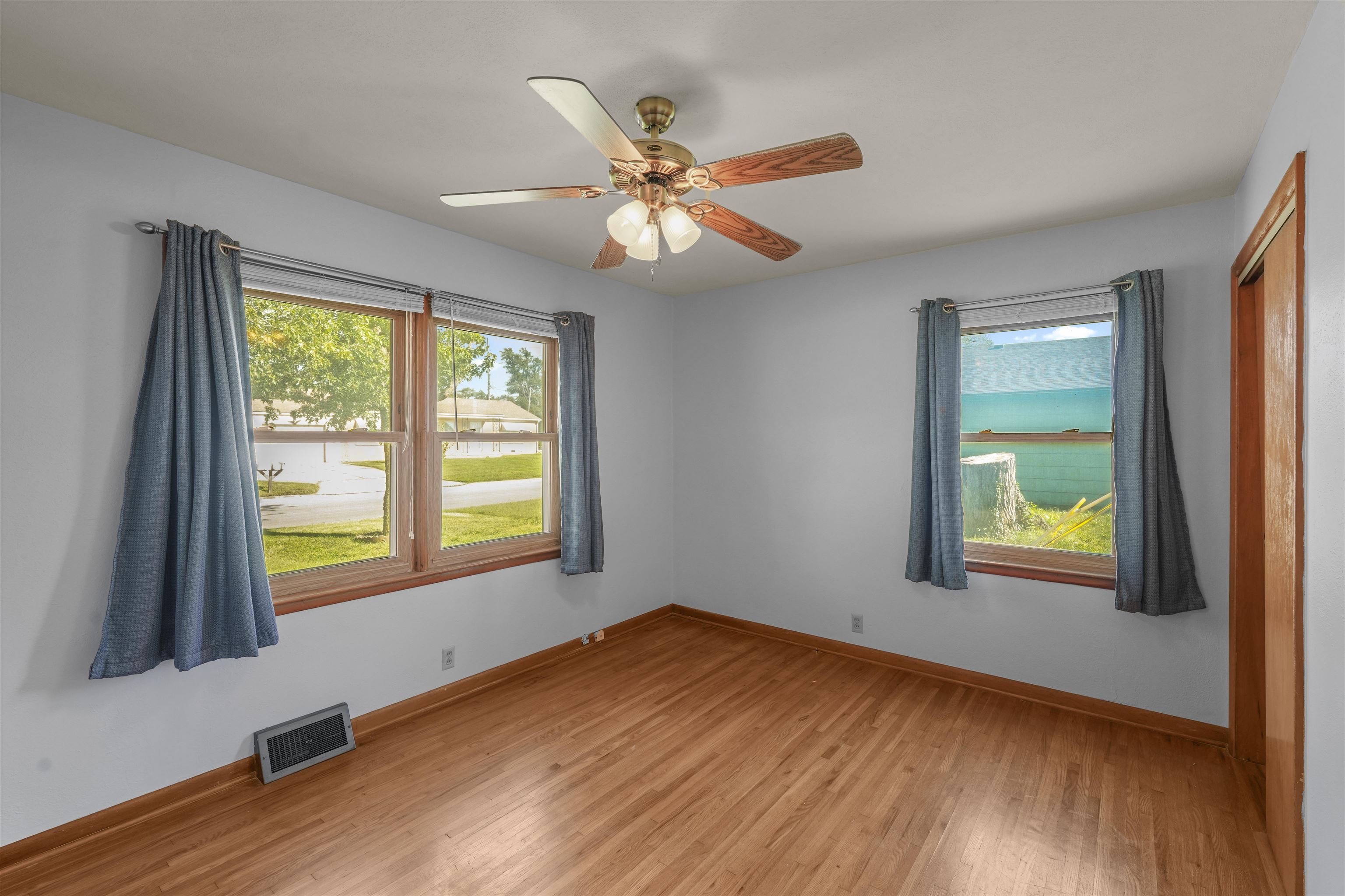 1301 Allison Street Newton KS 67114