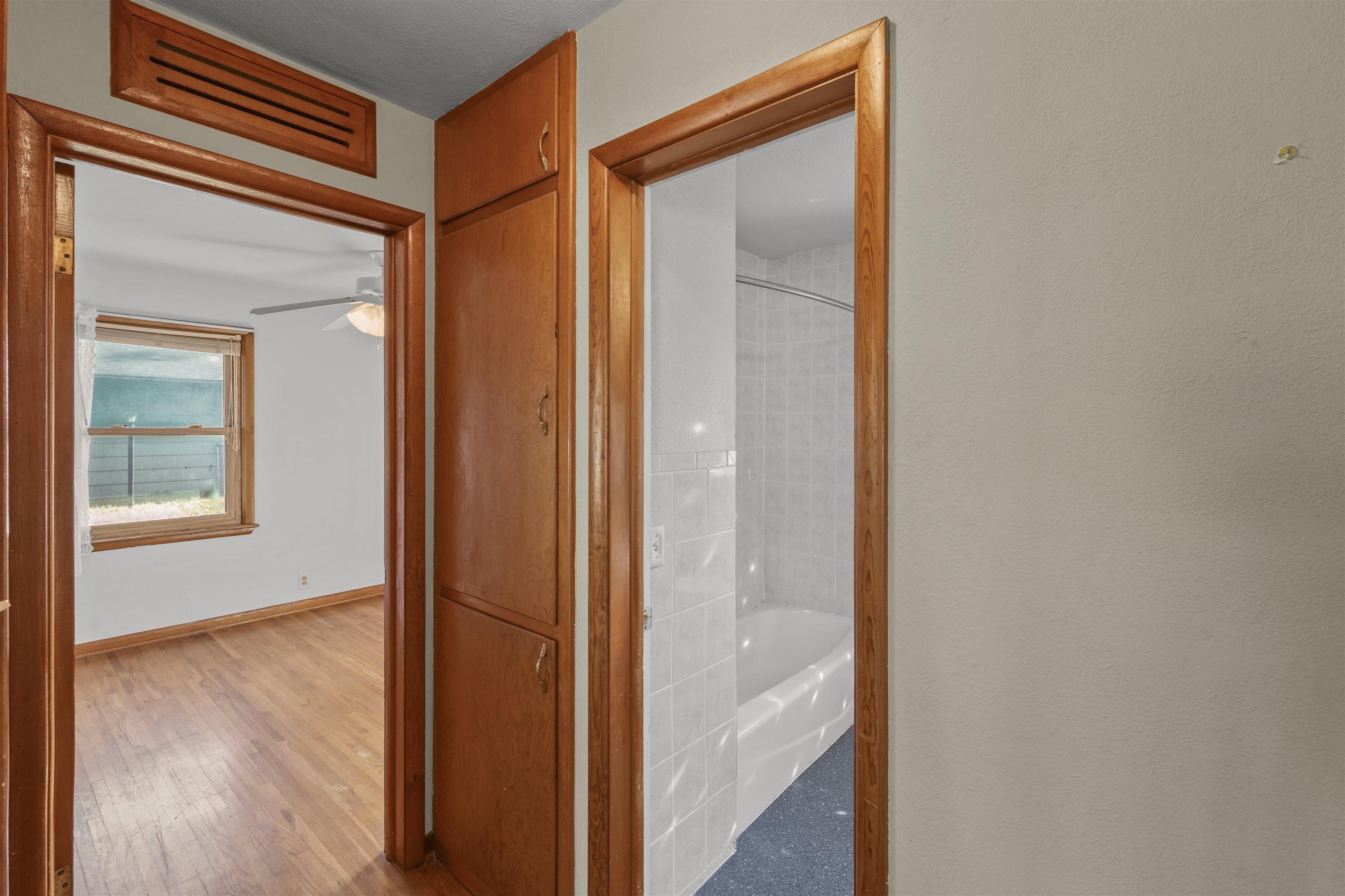 1301 Allison Street Newton KS 67114