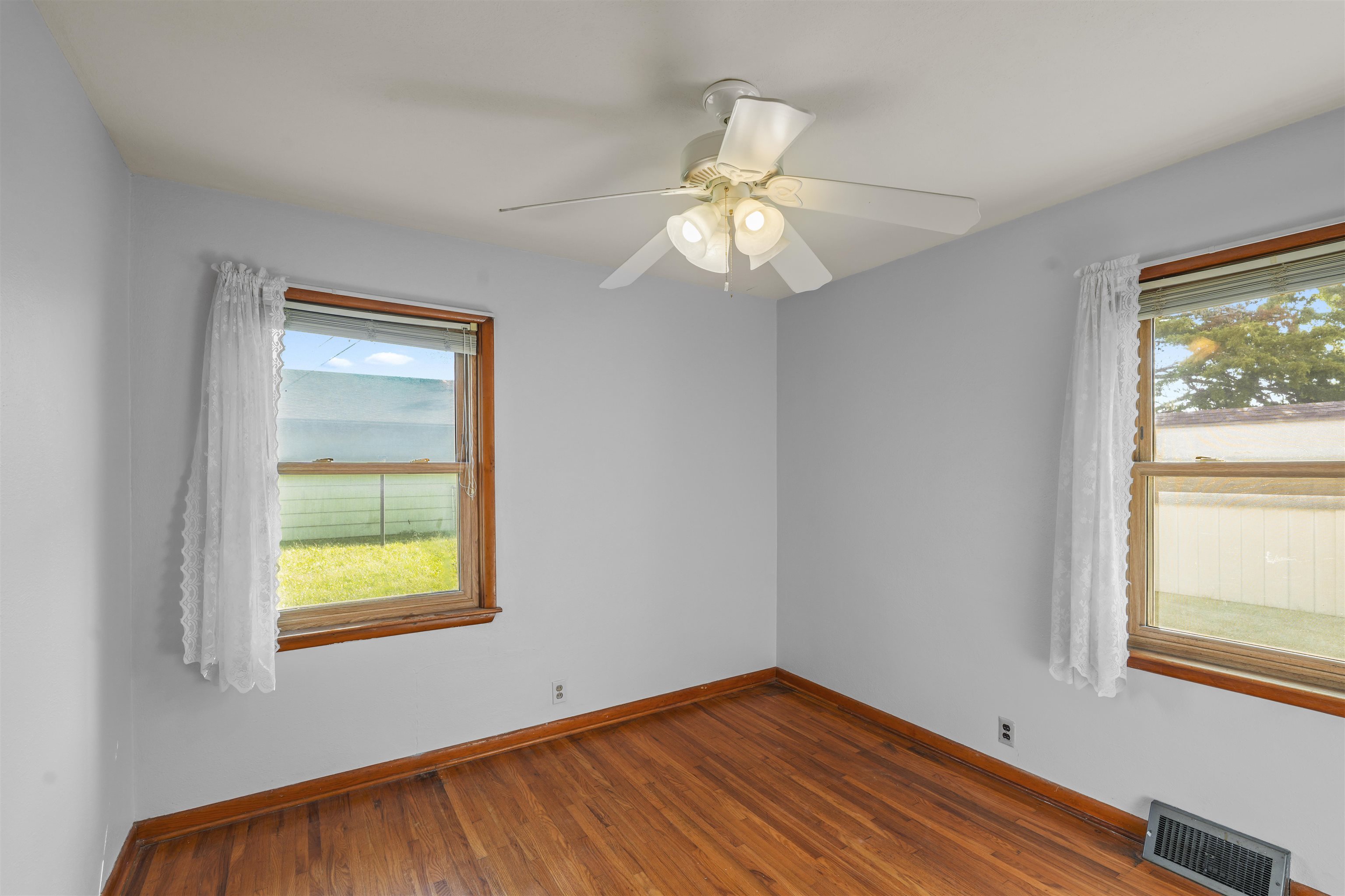 1301 Allison Street Newton KS 67114
