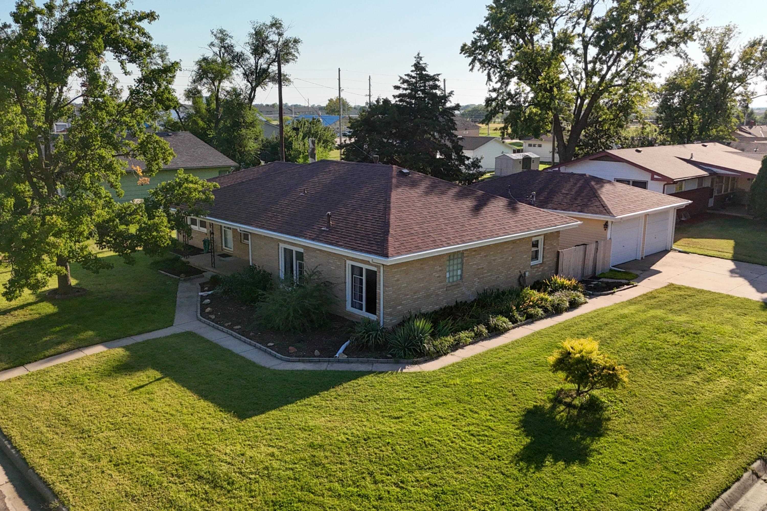 1301 Allison Street Newton KS 67114
