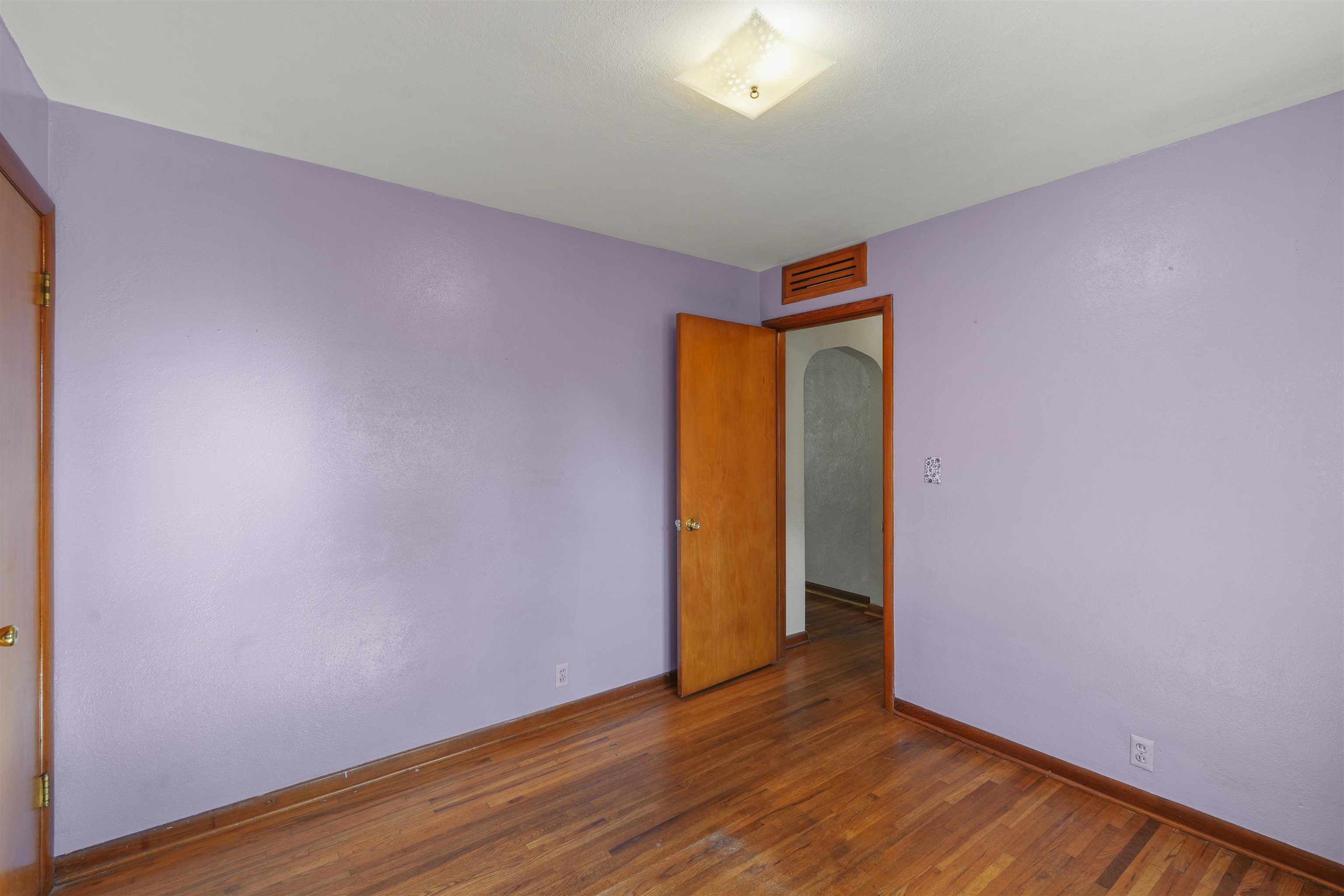 1301 Allison Street Newton KS 67114