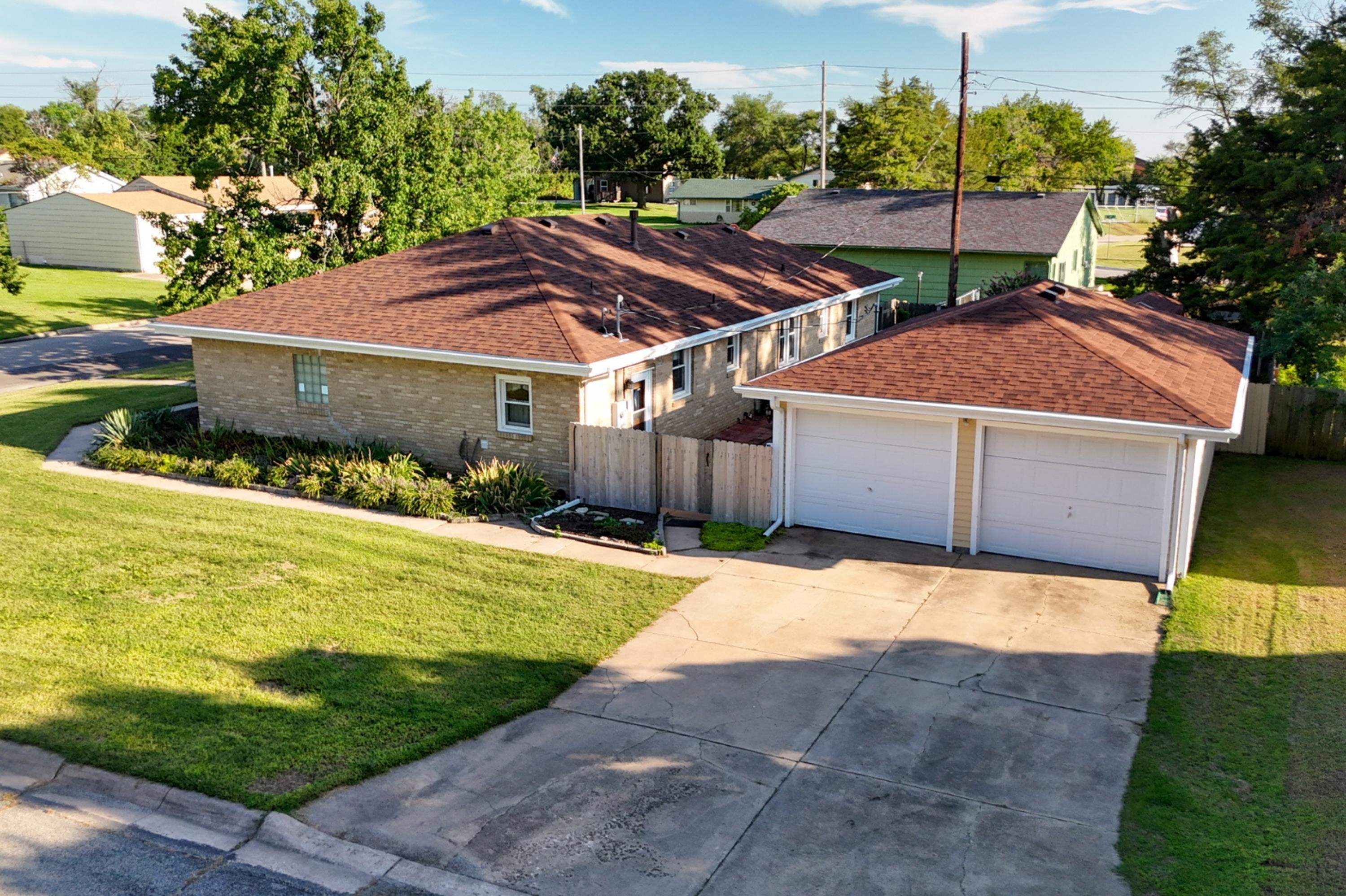 1301 Allison Street Newton KS 67114